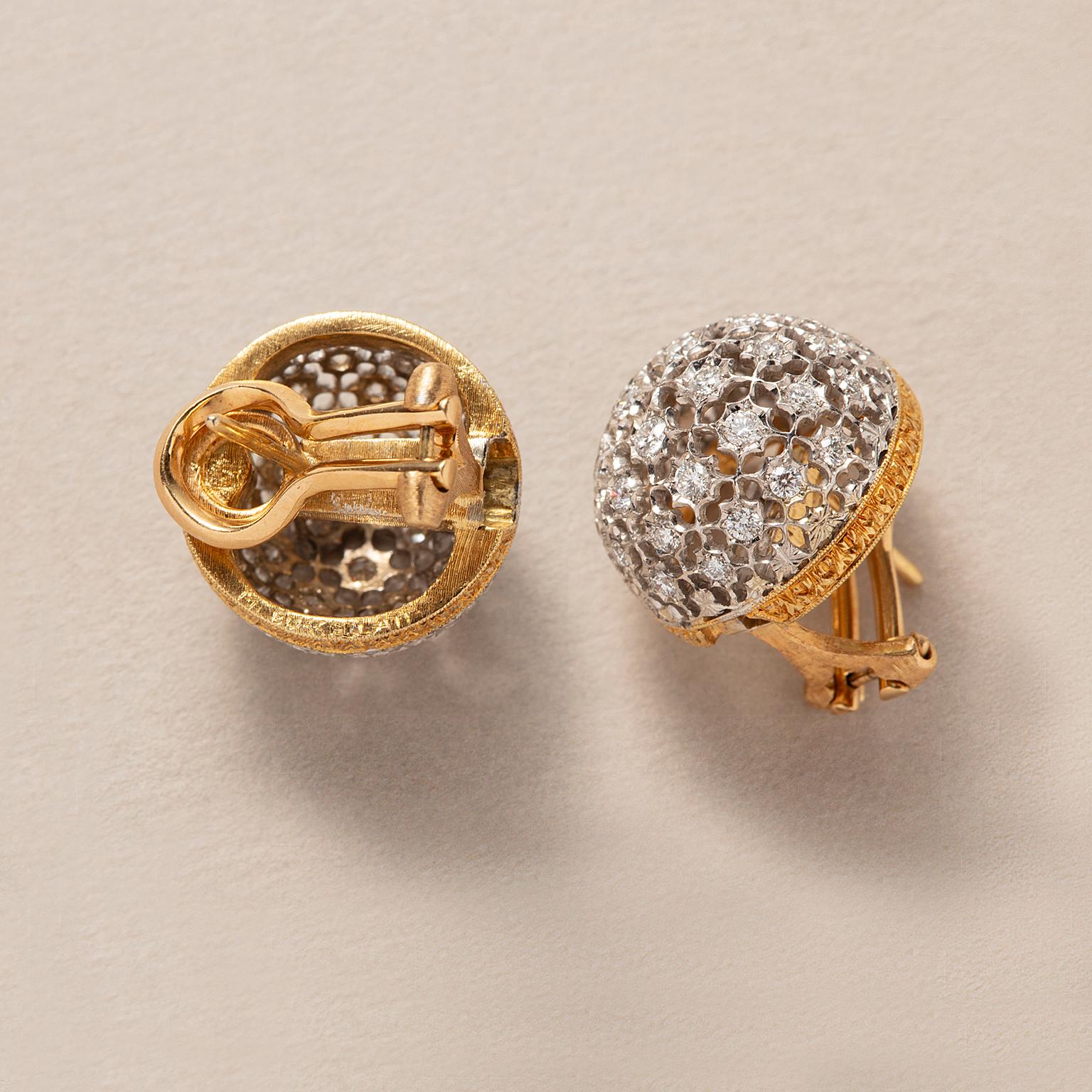 A Pair of 18k Gold and Diamond Day and Night Buccellati Lace Earrings For Sale 2