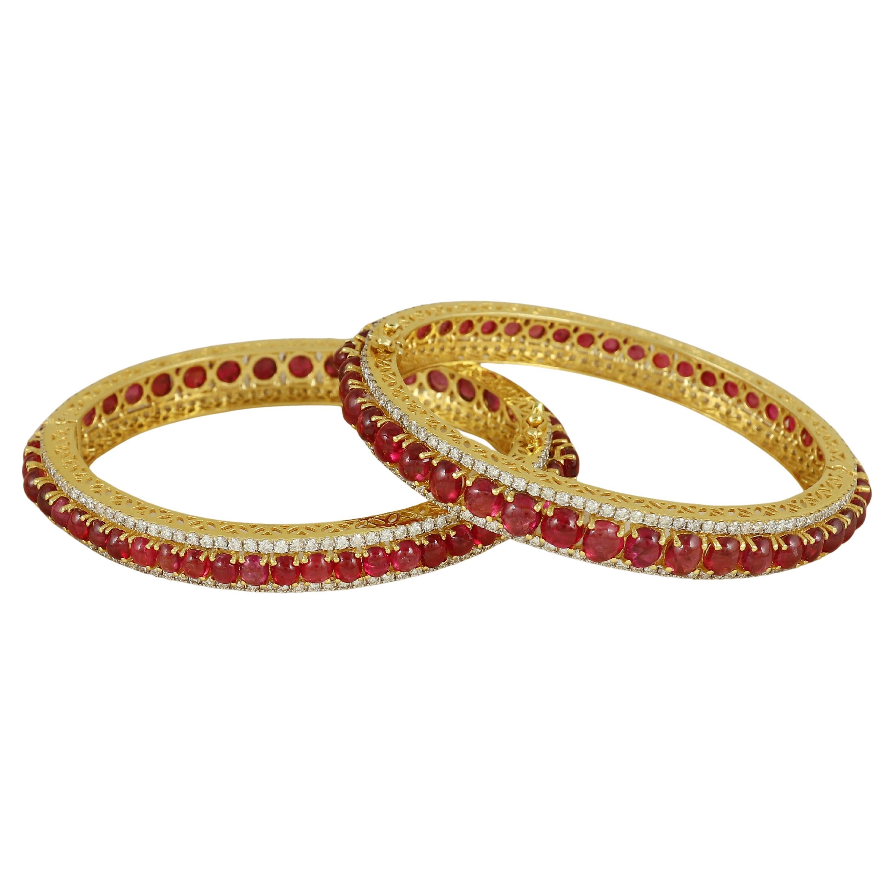 Paire de bracelets en or 18 carats, spinelle rouge naturelle et diamants