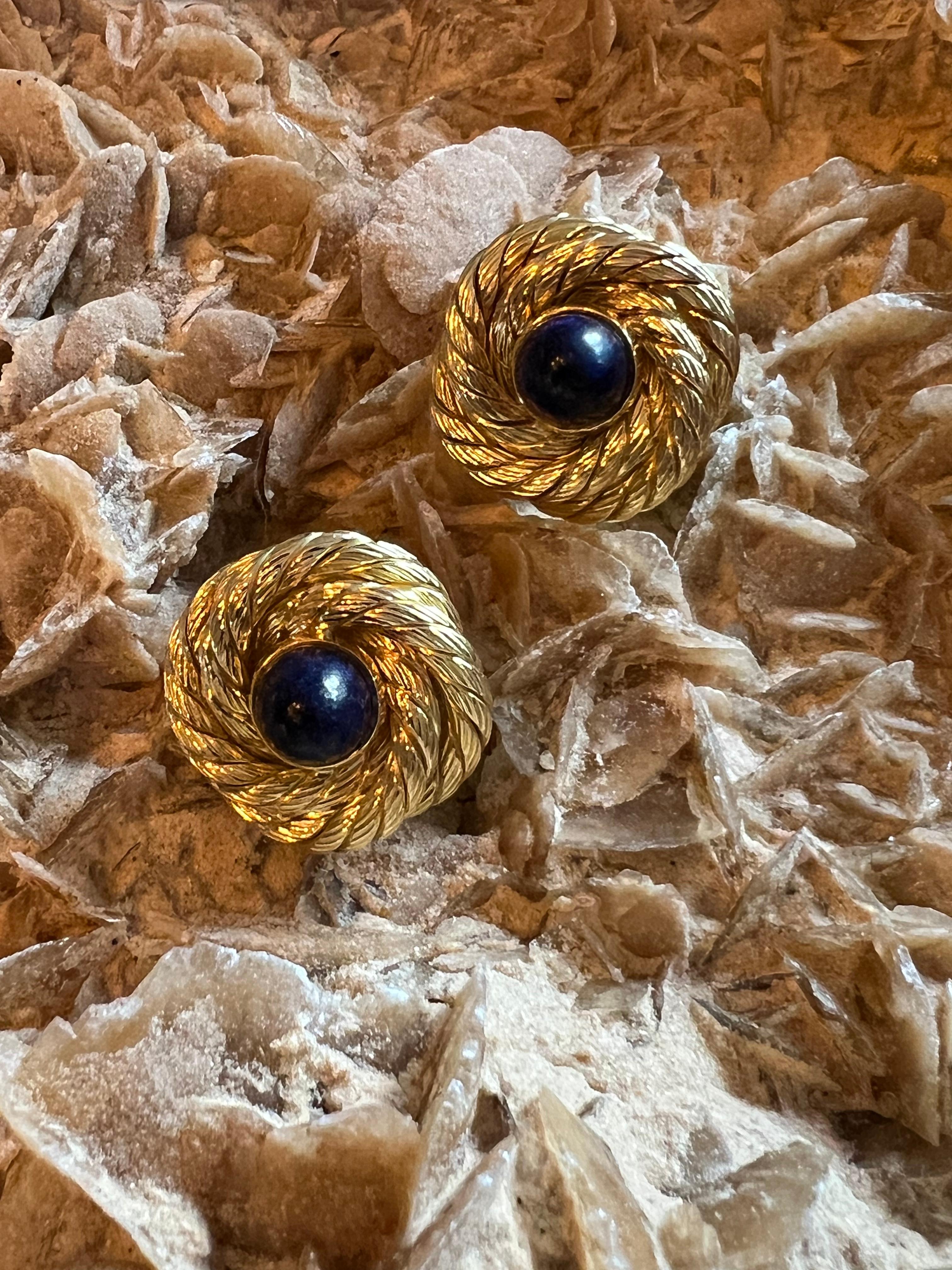 A pair of 18k yellow gold and Lapis Lazuli earrings by Weingrill. 1