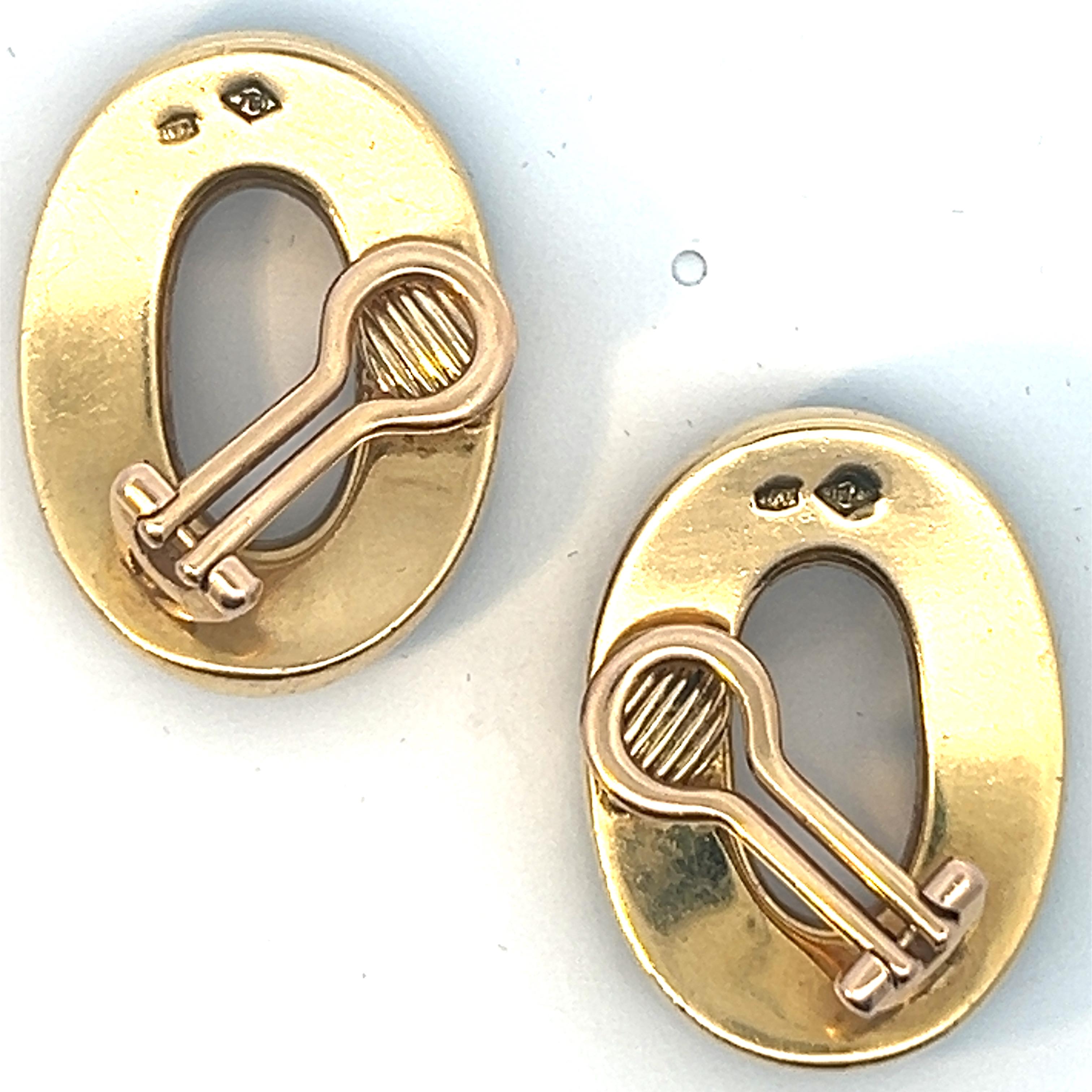 De las mujeres Un par de clips para las orejas de oro amarillo de 18 quilates, diamantes y madera, de Illario. en venta