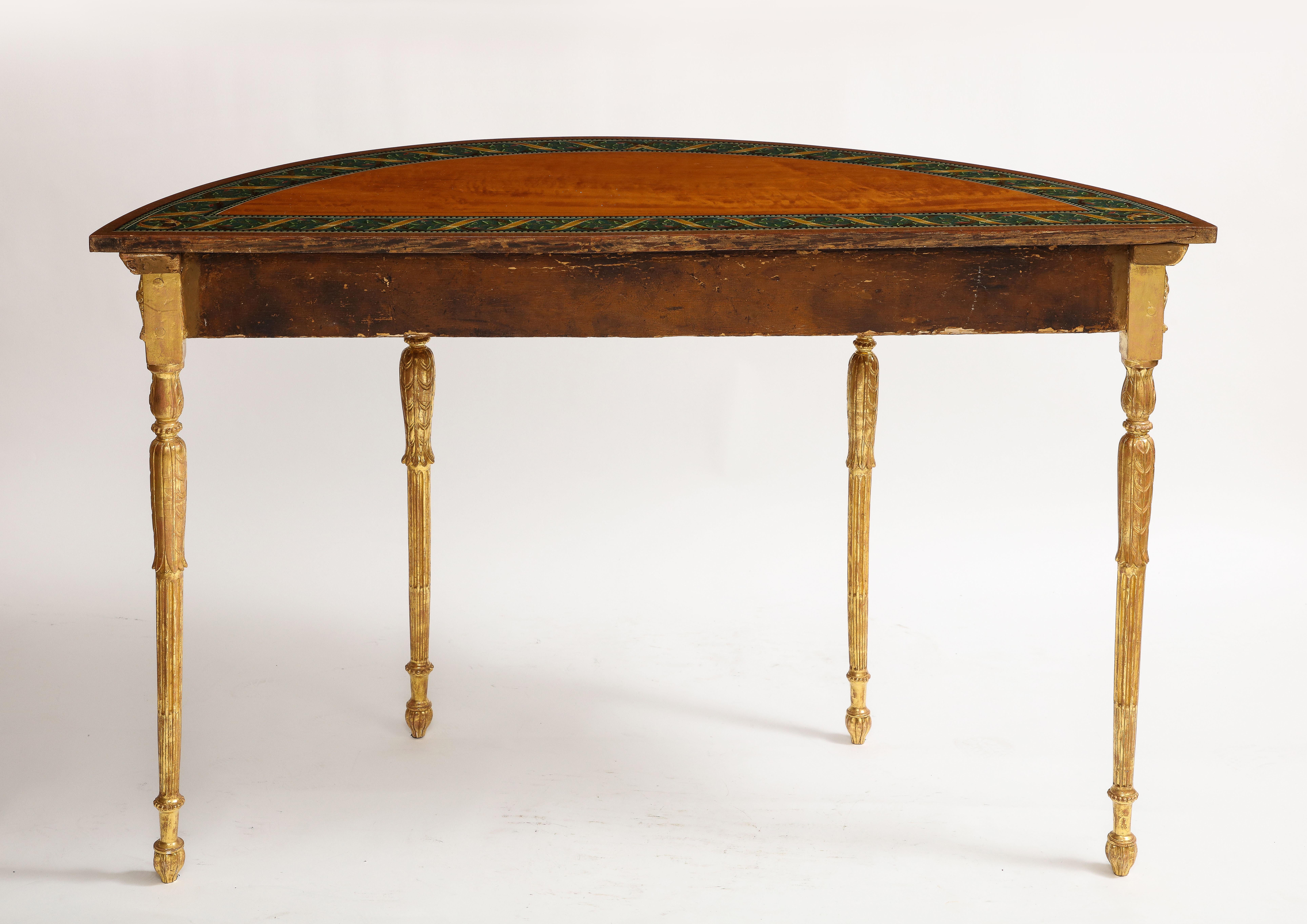Ein Paar Demi-lune-Konsolen aus vergoldetem Holz aus dem 18. Jahrhundert mit bemalten Tischplatten 11