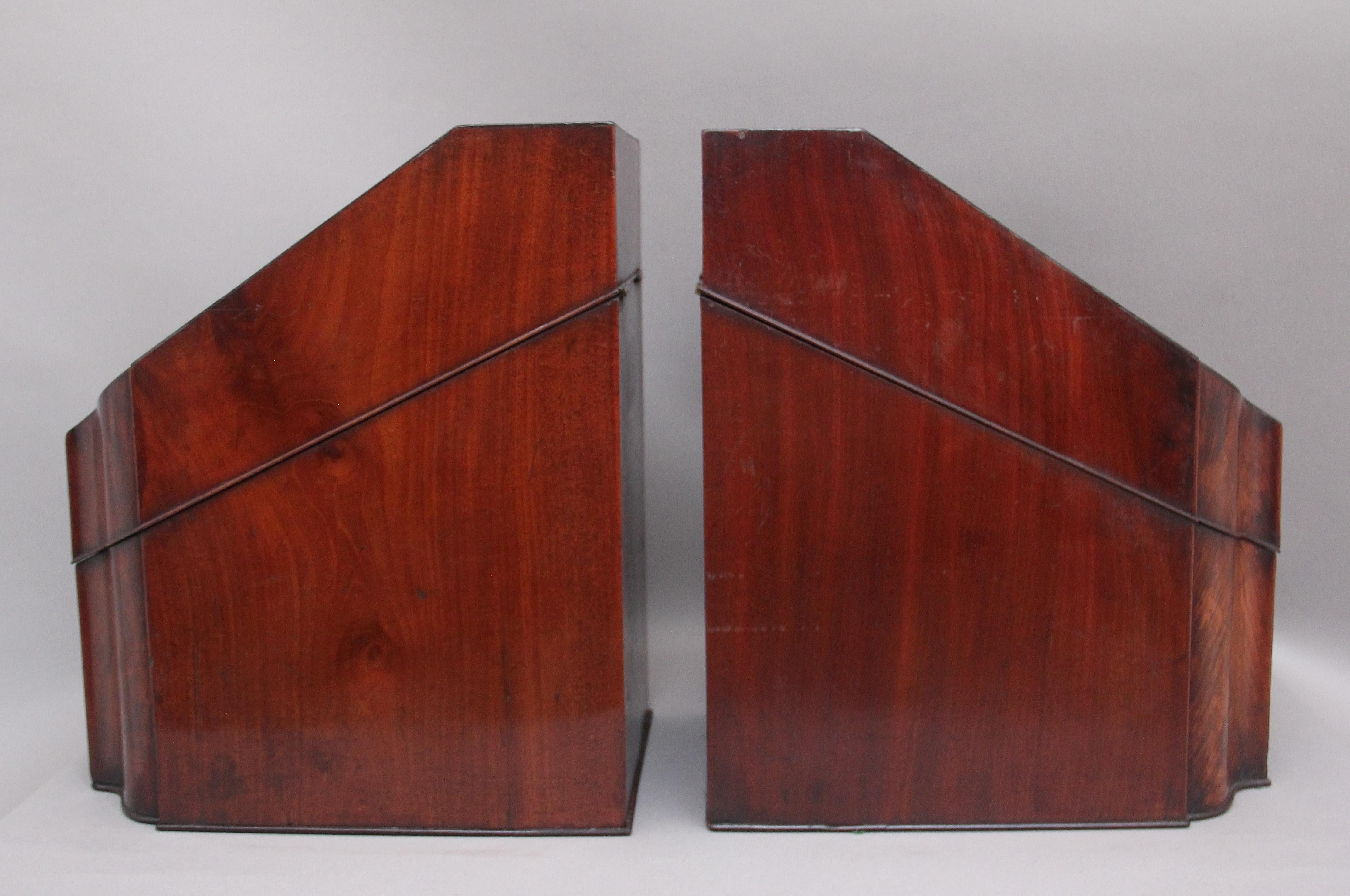 Pair of 18th Century Antique Mahogany Knife Boxes 4