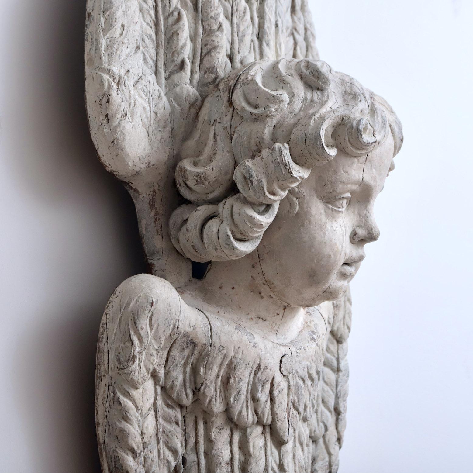 Italian Pair of 18th Century Baroque Carved Angels