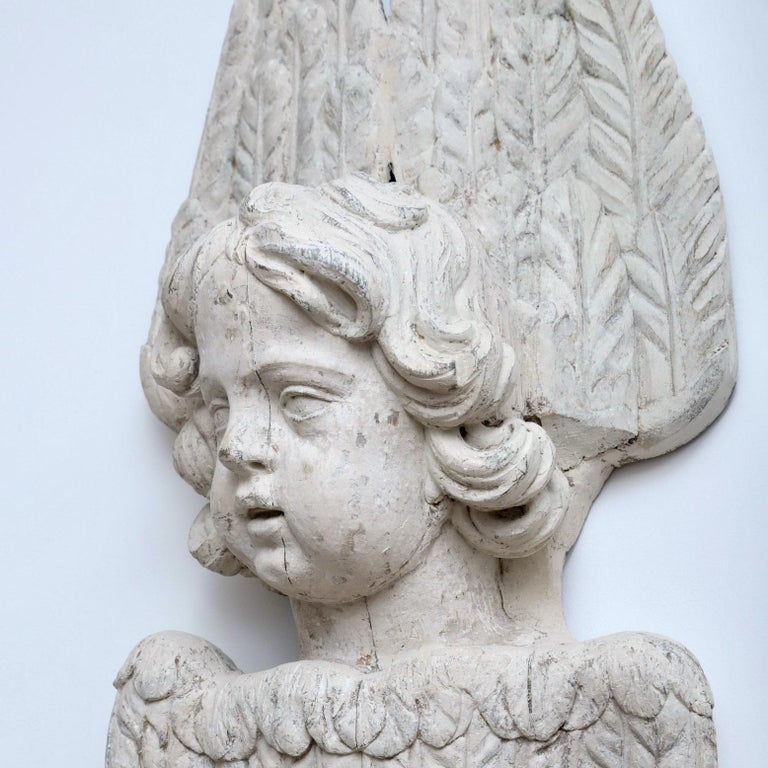 Pair of 18th Century Baroque Carved Angels For Sale at 1stDibs