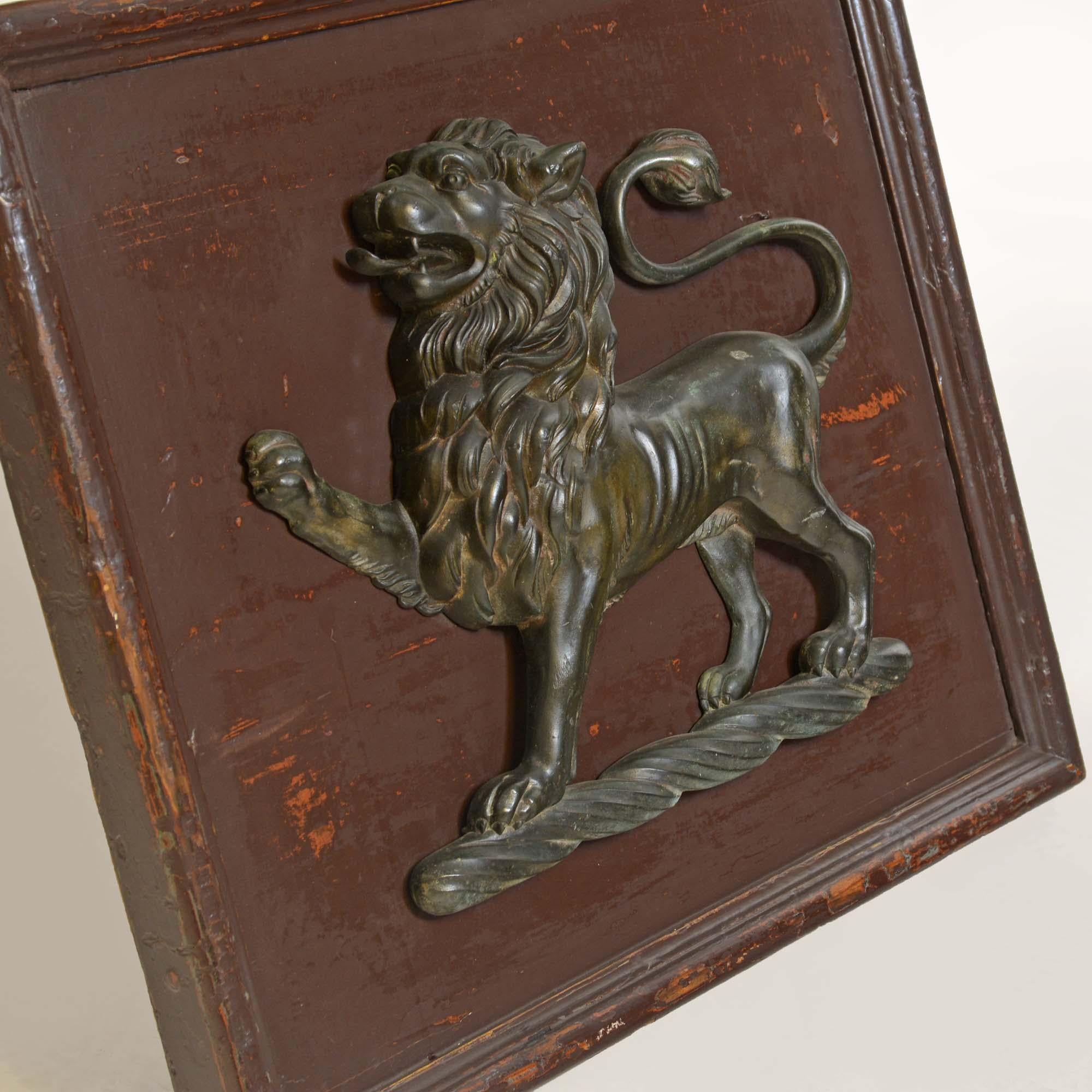 English A pair of 18th century cast bronze heraldic crests - Clan Stirling of Glorat For Sale