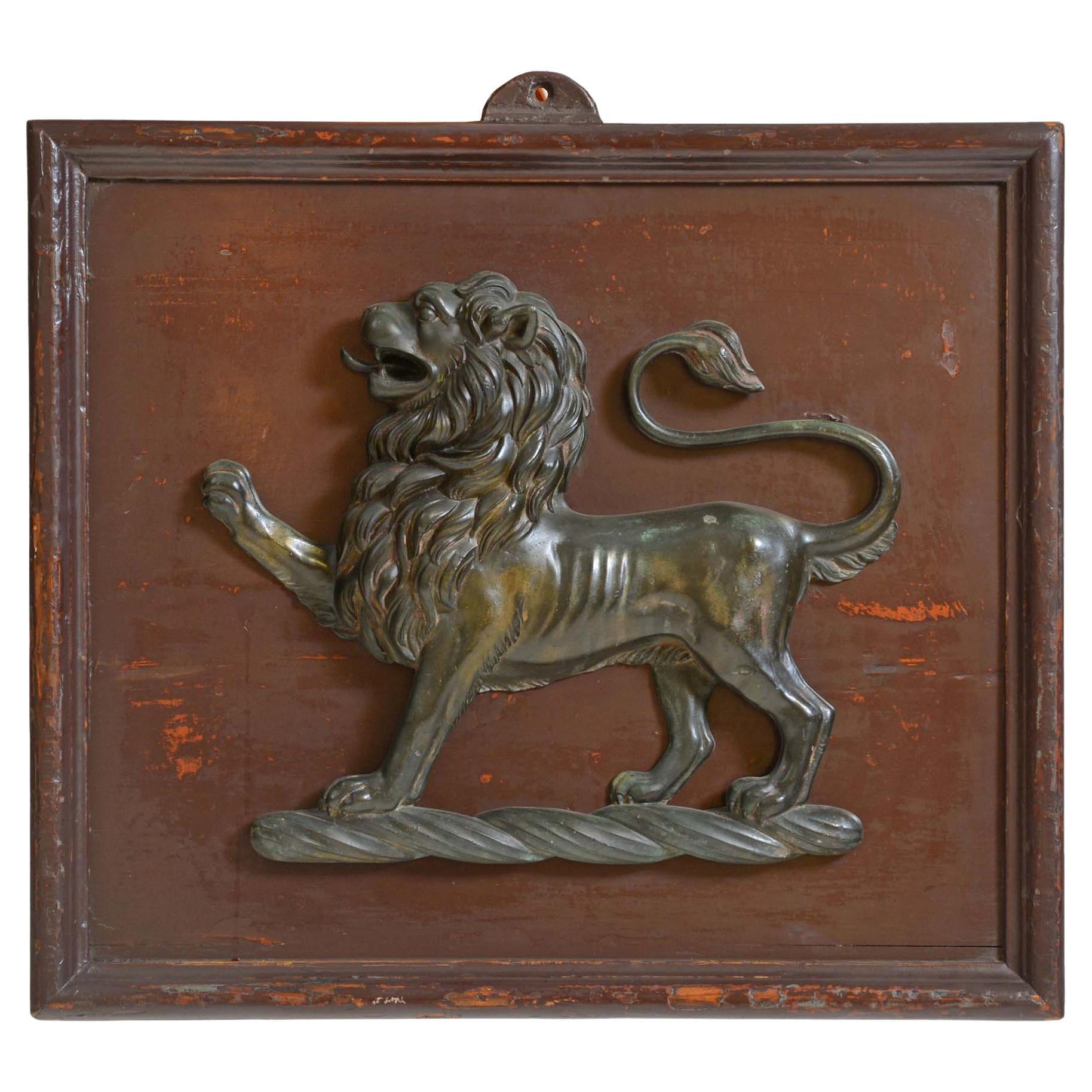 Paire de blasons héraldiques en bronze coulé du XVIIIe siècle - Clan Stirling of Glorat