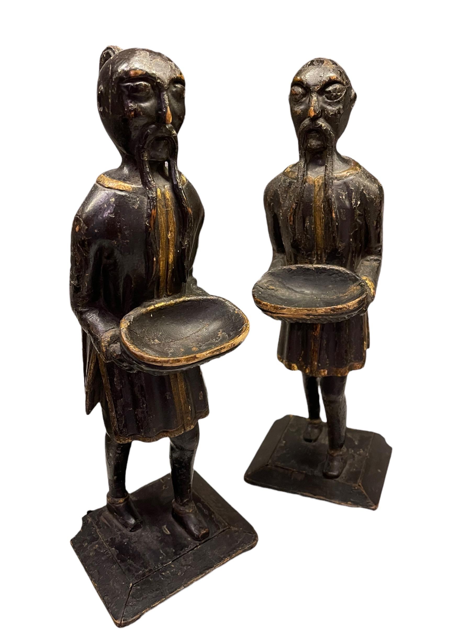 A Pair of 18th Century English Chinoiserie Carved Wood Ring Holders  For Sale 5