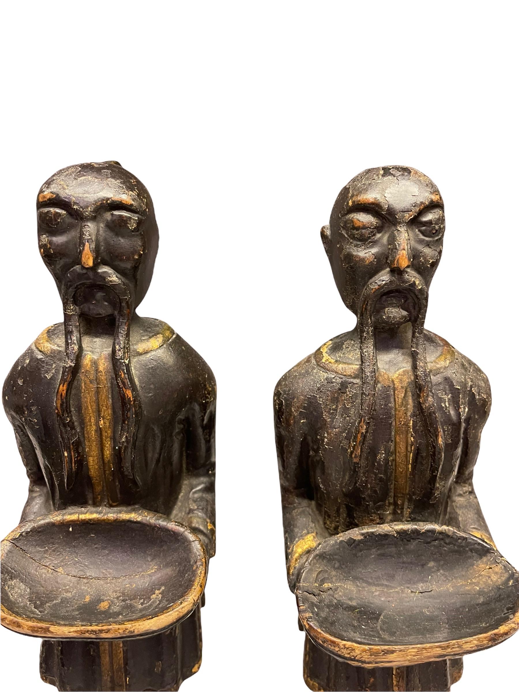 Pareja de anilleros ingleses de madera tallada Chinoiserie del siglo XVIII Inglés en venta