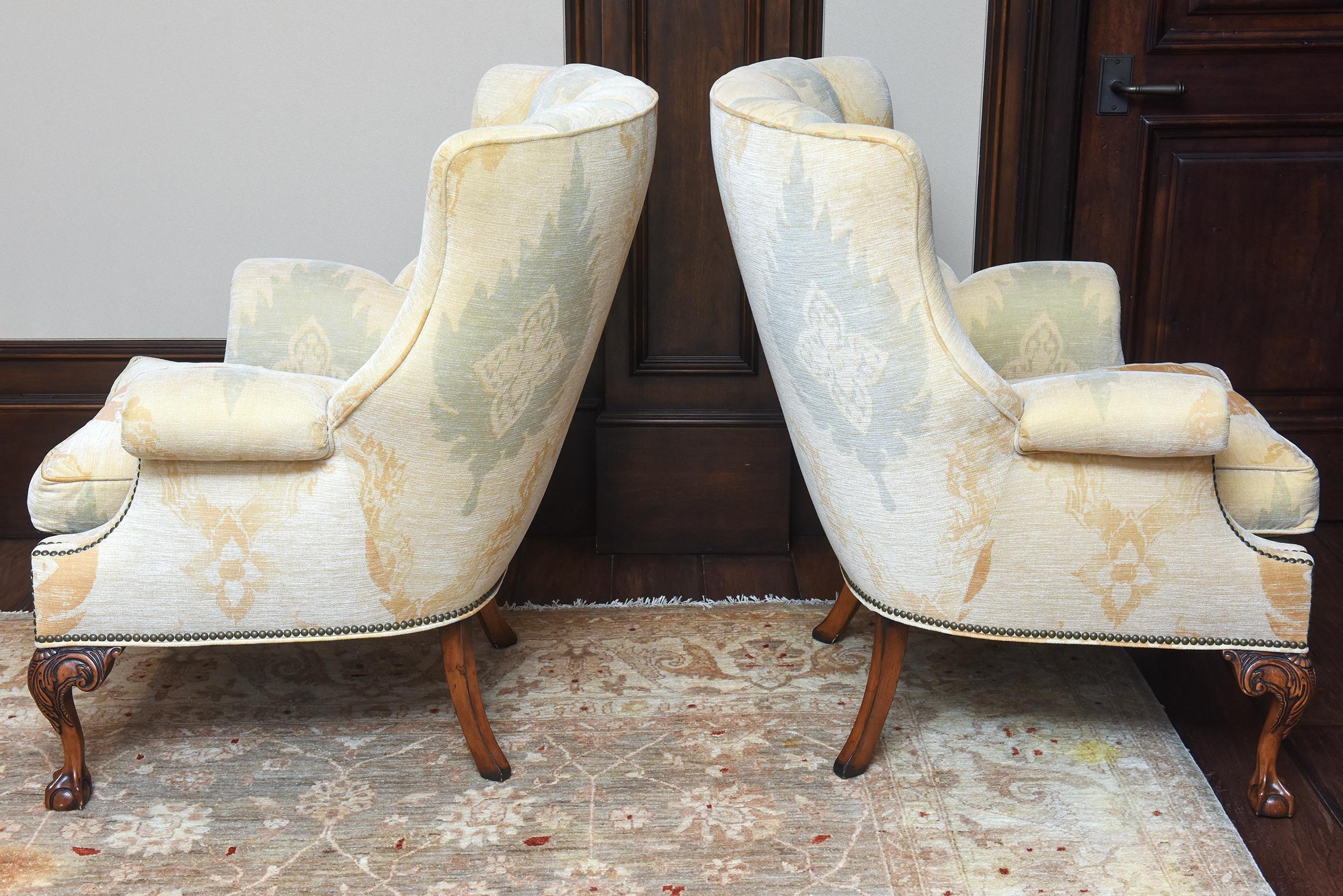 Britannique Paire de chaises à oreilles anglaises du XVIIIe siècle en vente