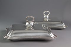 Ein Paar Entrée-Teller aus dem 18. Jahrhundert:: 1784 und 1792 von Carter:: Smith & Sharp