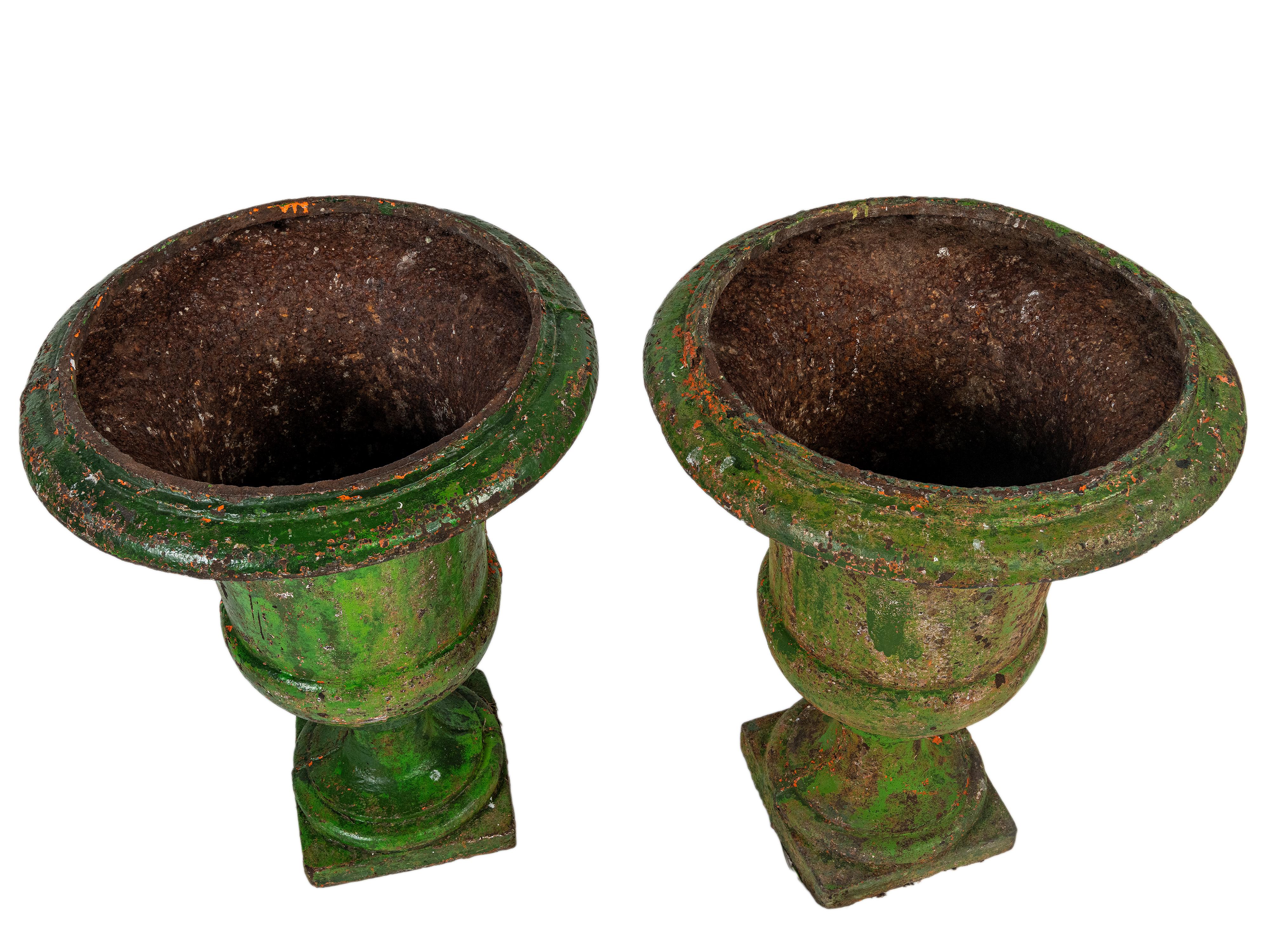 A pair of 18th century large green painted urns. For Sale 12