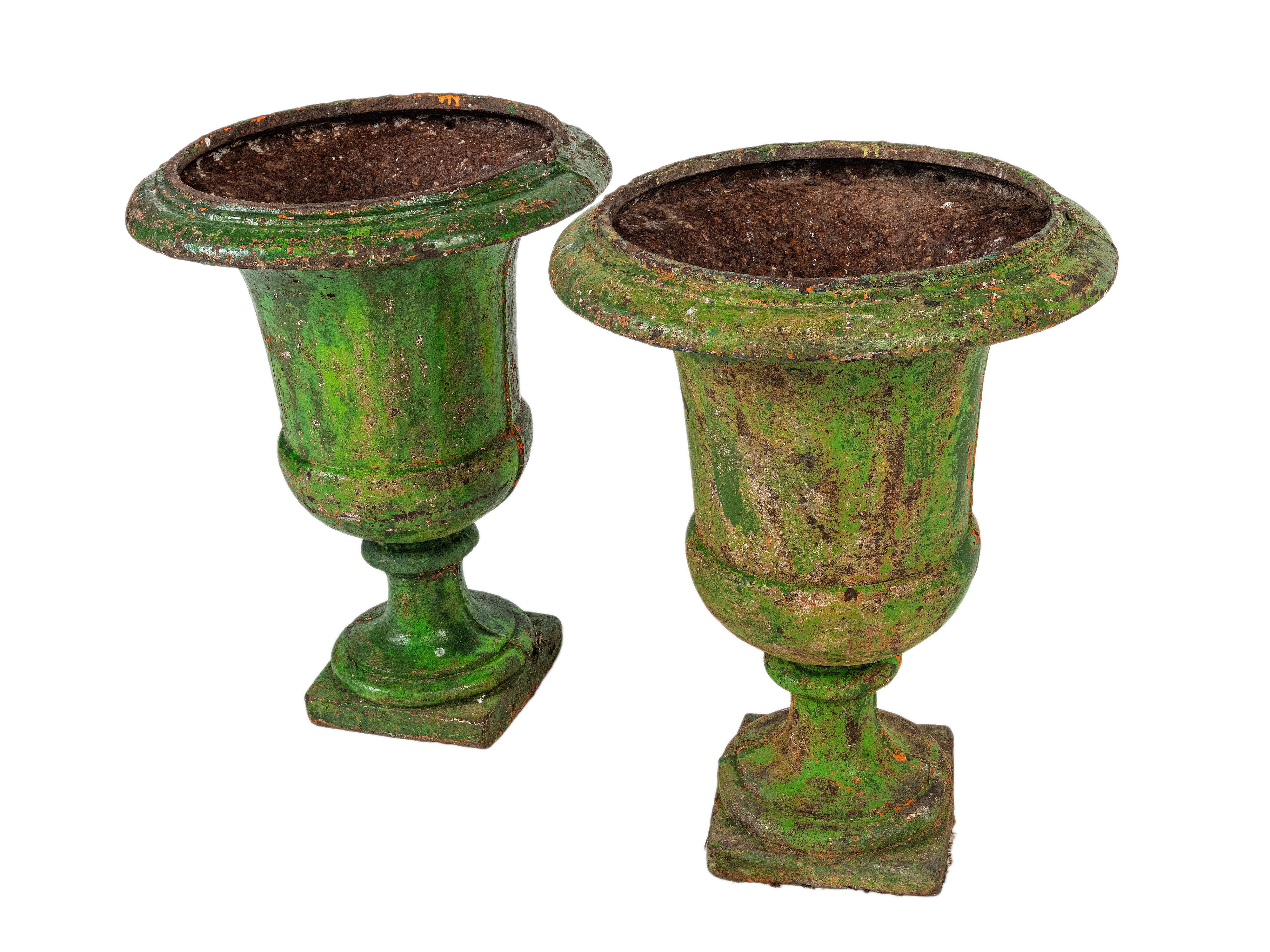A pair of 18th century large green painted urns. For Sale 13
