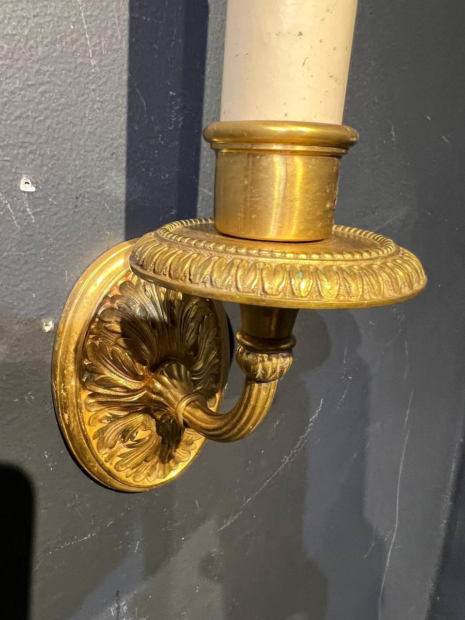 Americano Lampada Caldwell a una luce in bronzo dorato del 1920 in vendita