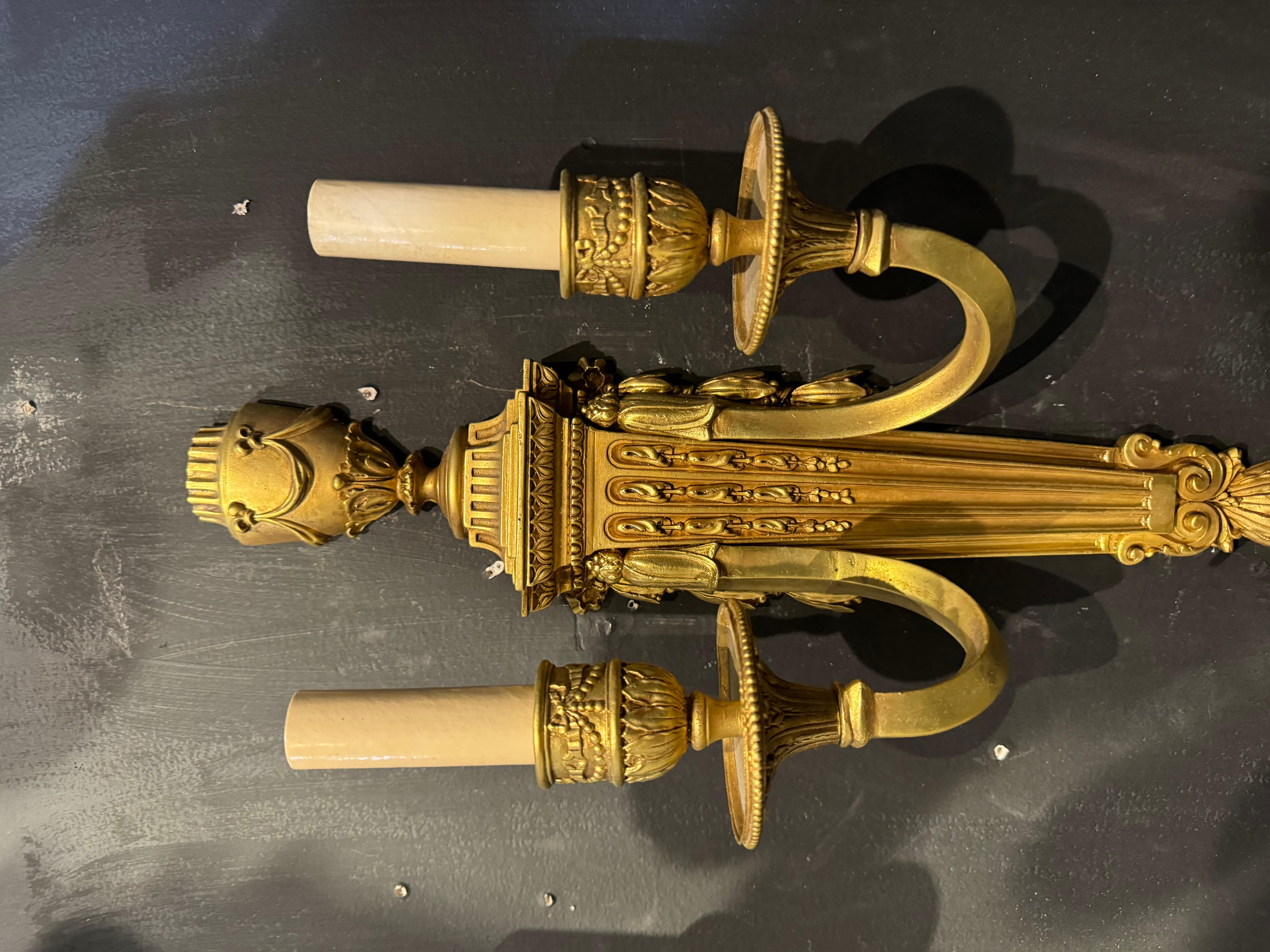 Apliques de Bronce Neoclásico Caldwell 1920 en Bueno estado para la venta en New York, NY