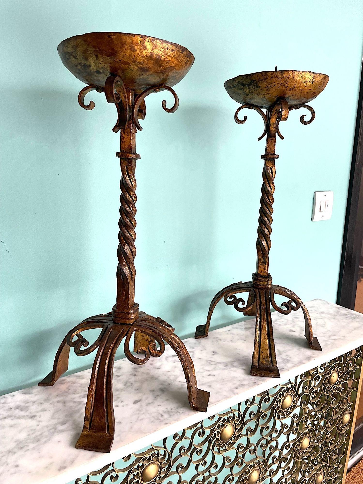 A pair of 1920s Spanish ecclesiastical gilt wrought iron candle sticks For Sale 1