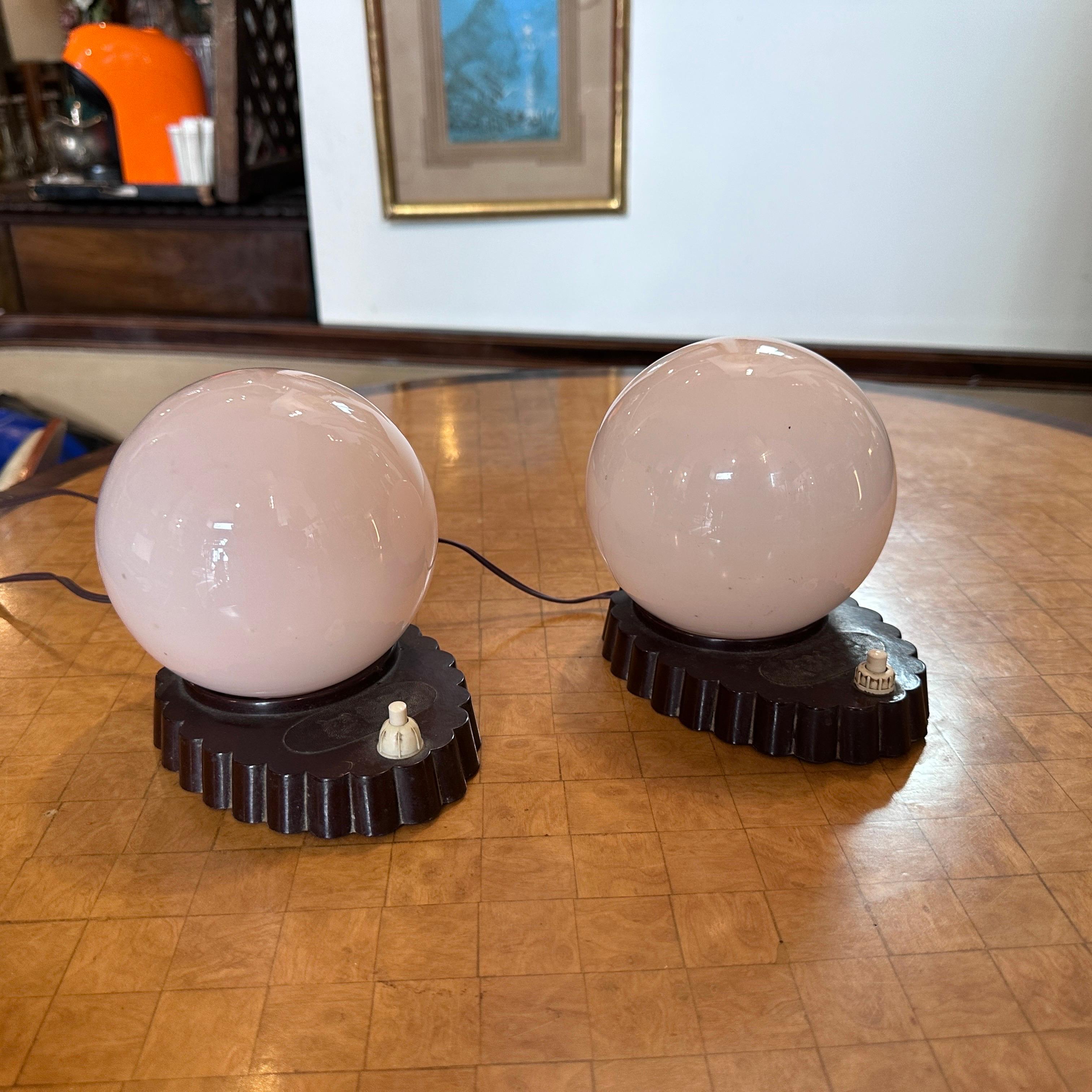 20th Century Pair of 1930s Art Deco Bakelite and Pink Glass Italian Bed Lamps