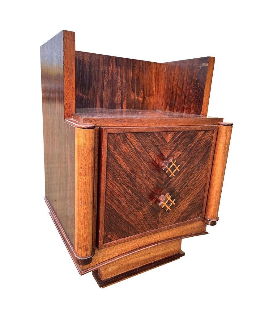 Wood Pair of 1930s Art Deco Walnut Bedside Table with Marquetry Detail For Sale