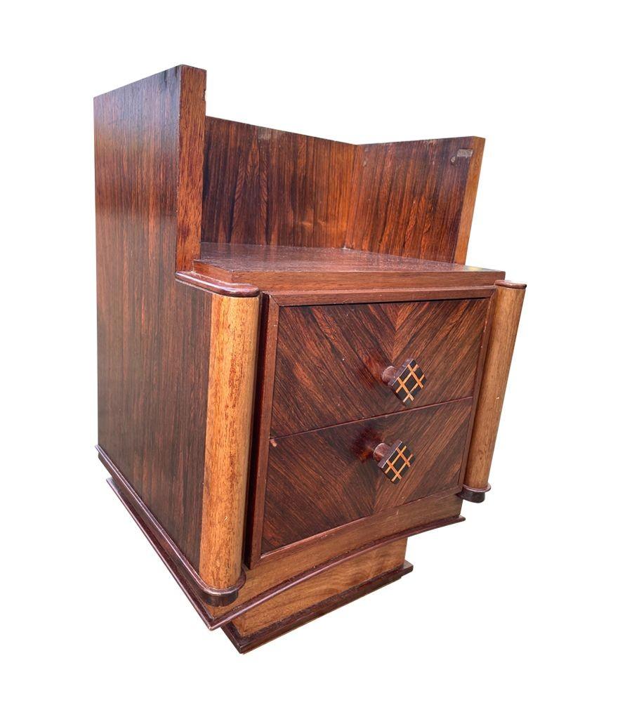 Pair of 1930s Art Deco Walnut Bedside Table with Marquetry Detail For Sale 3