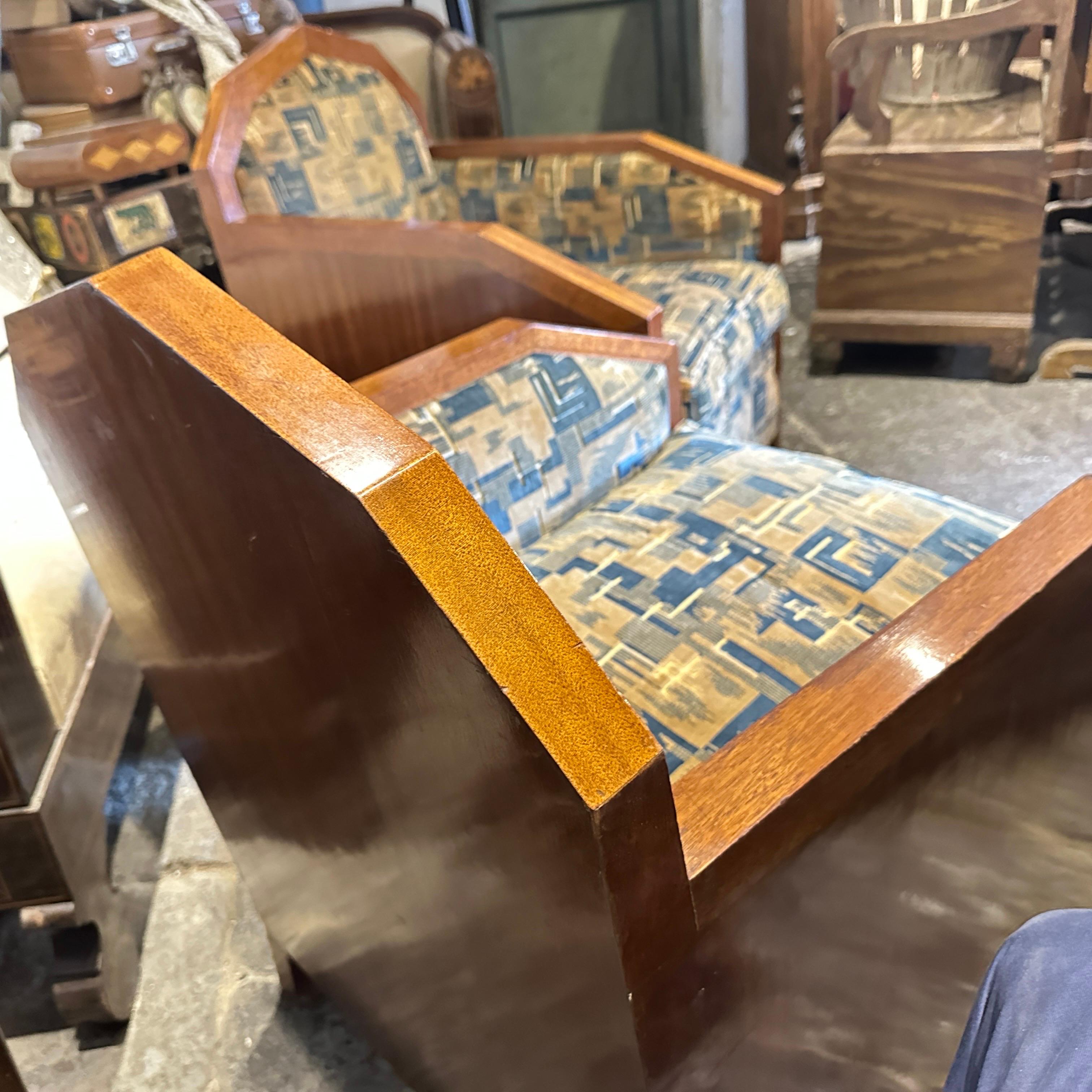 A Pair of 1930s Art Deco Wood and Original Velvet Fabric Italian Armchairs en venta 3