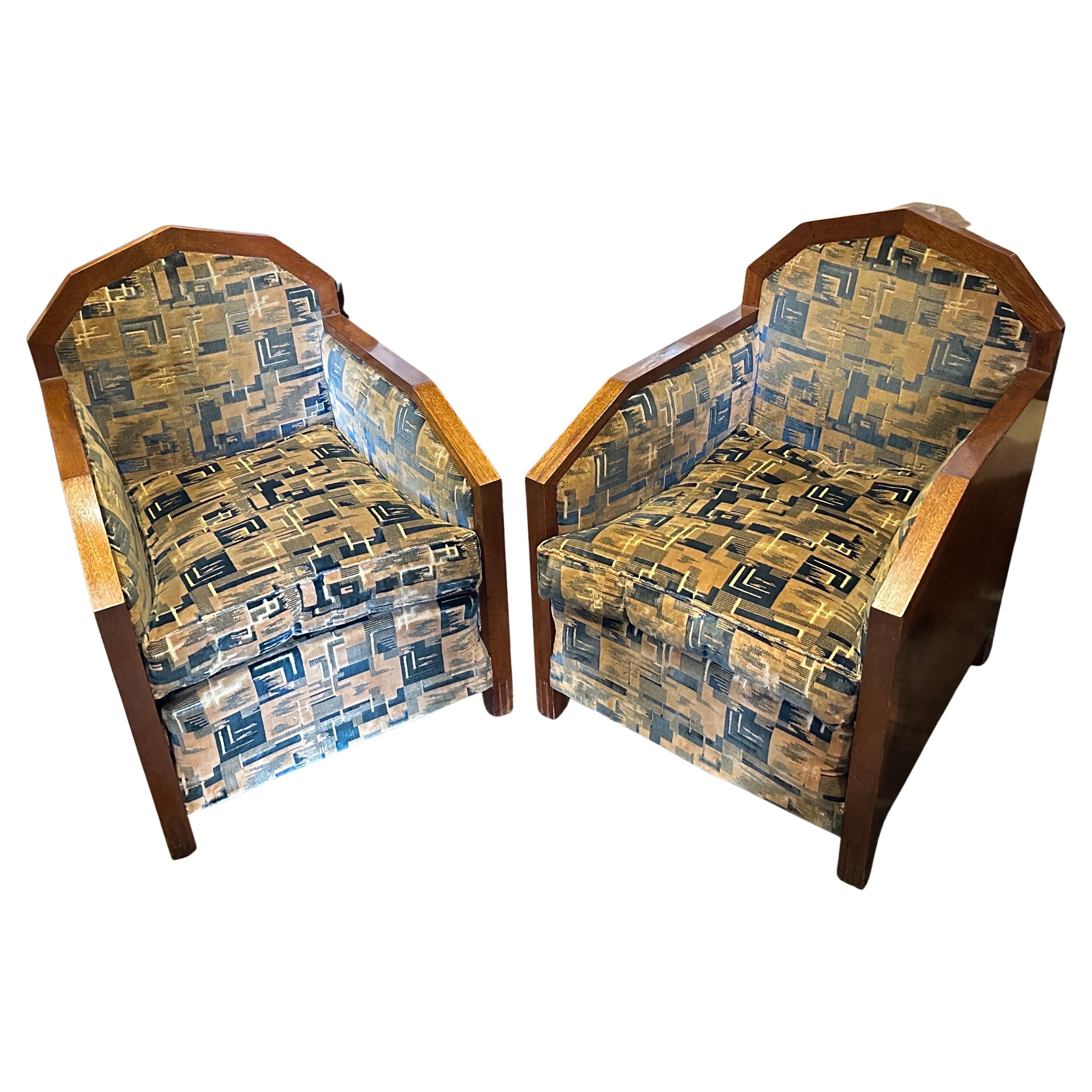 A Pair of 1930s Art Deco Wood and Original Velvet Fabric Italian Armchairs en venta
