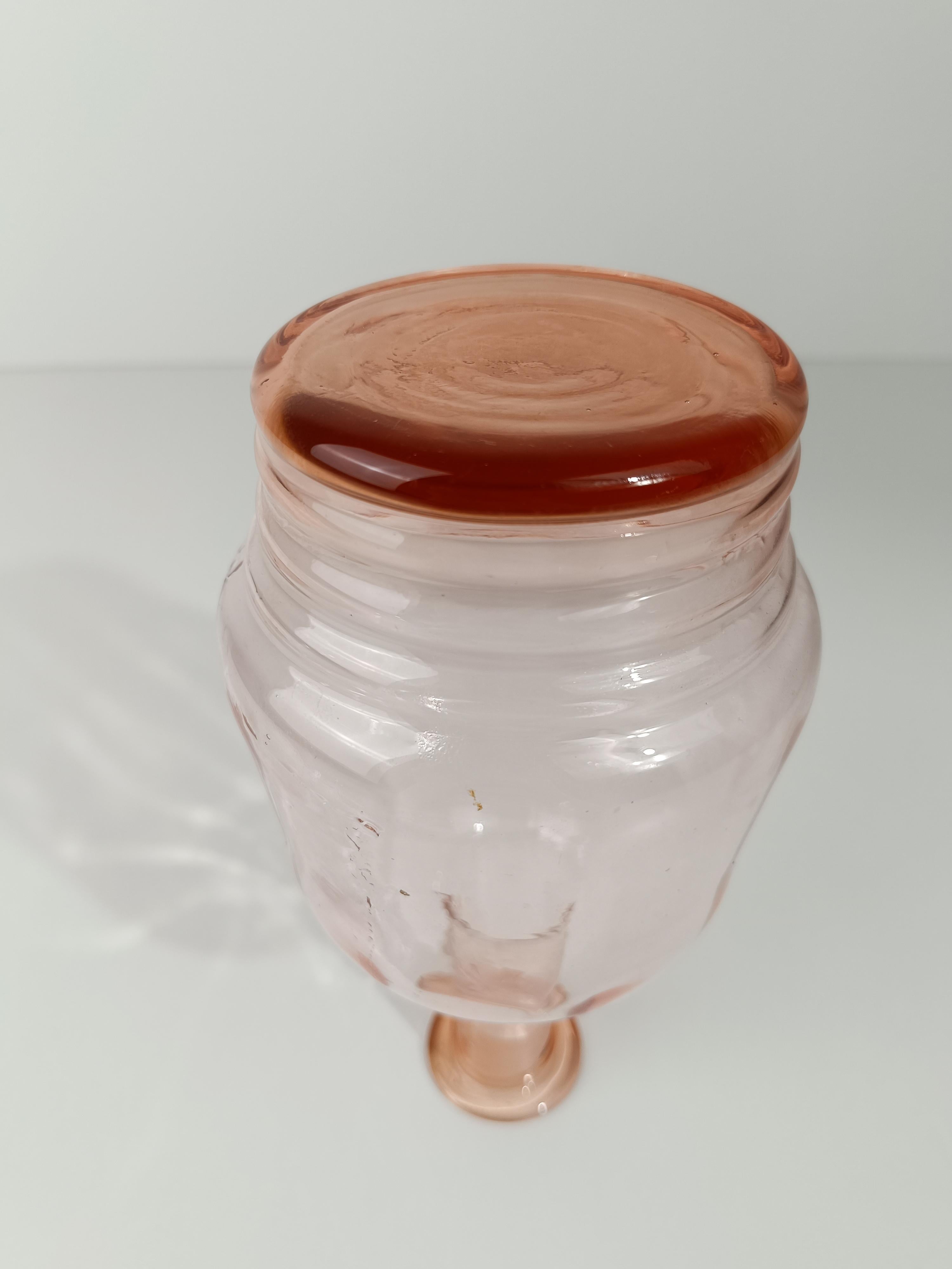 Paire de carafes / bouteilles italiennes des années 1930, rose pêche, en verre soufflé à la main en vente 7
