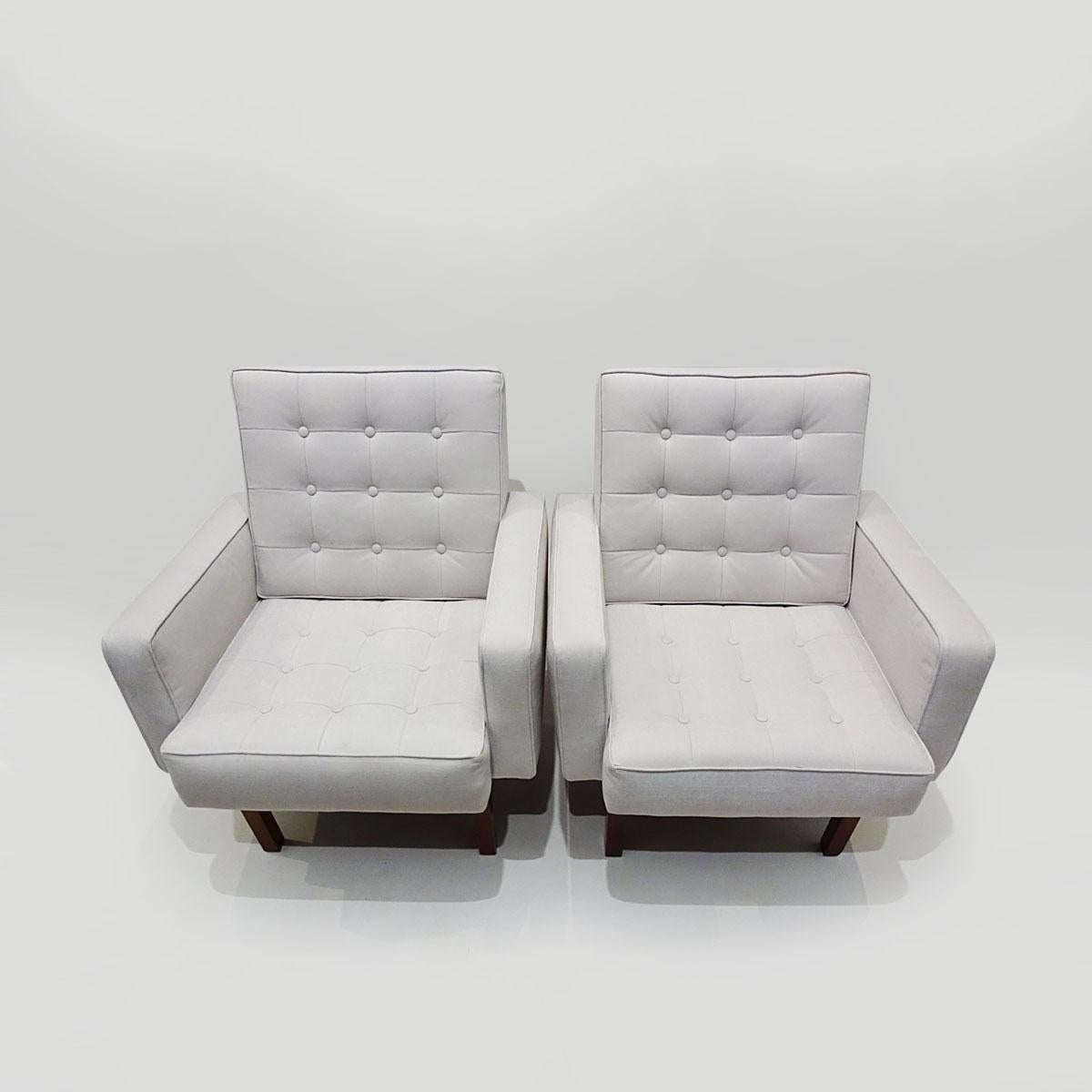 Mid-Century Modern Pair of 1940s Easy Chairs Attributed to Florence Knoll
