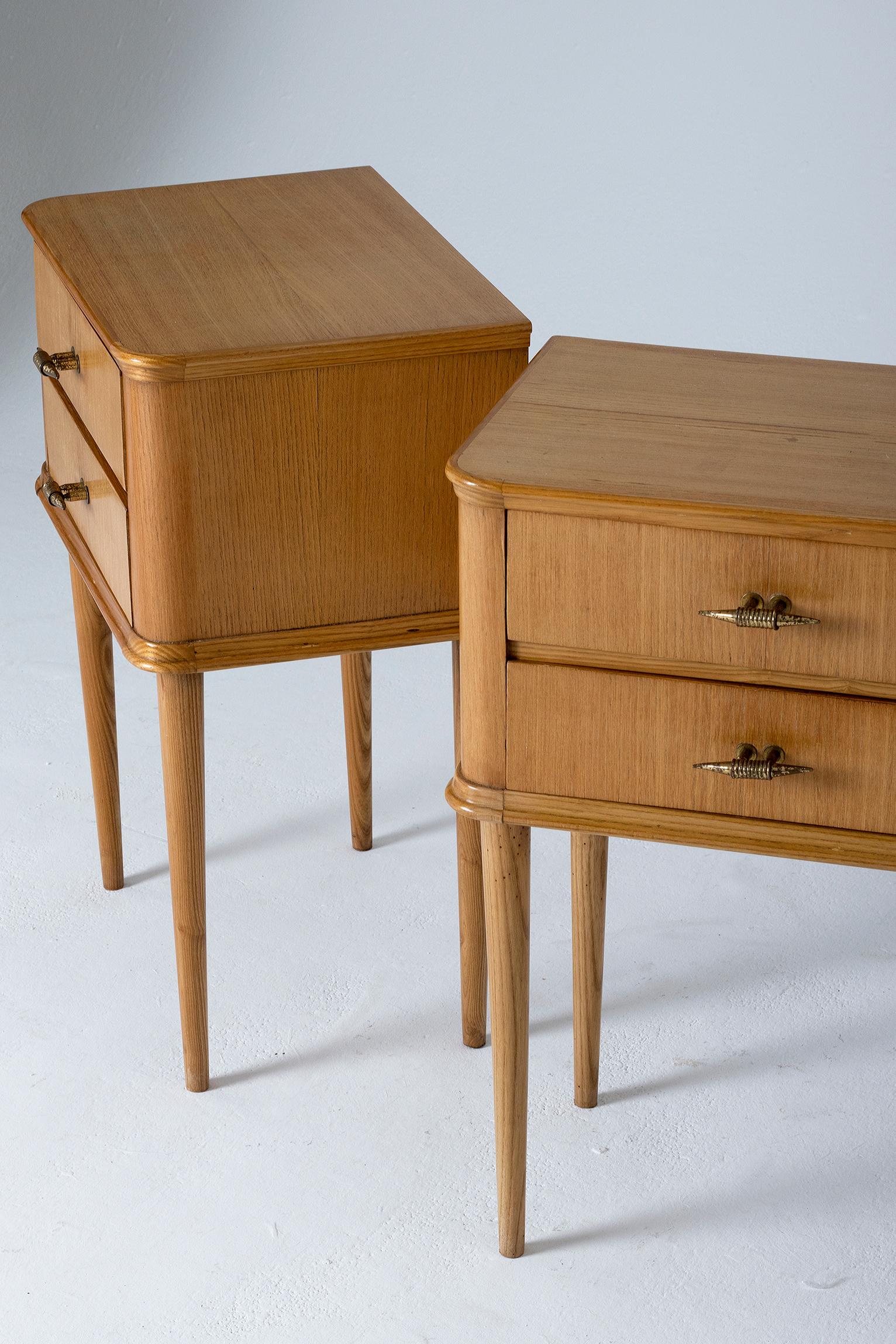 20th Century Pair of 1940s Oak Bedside Tables