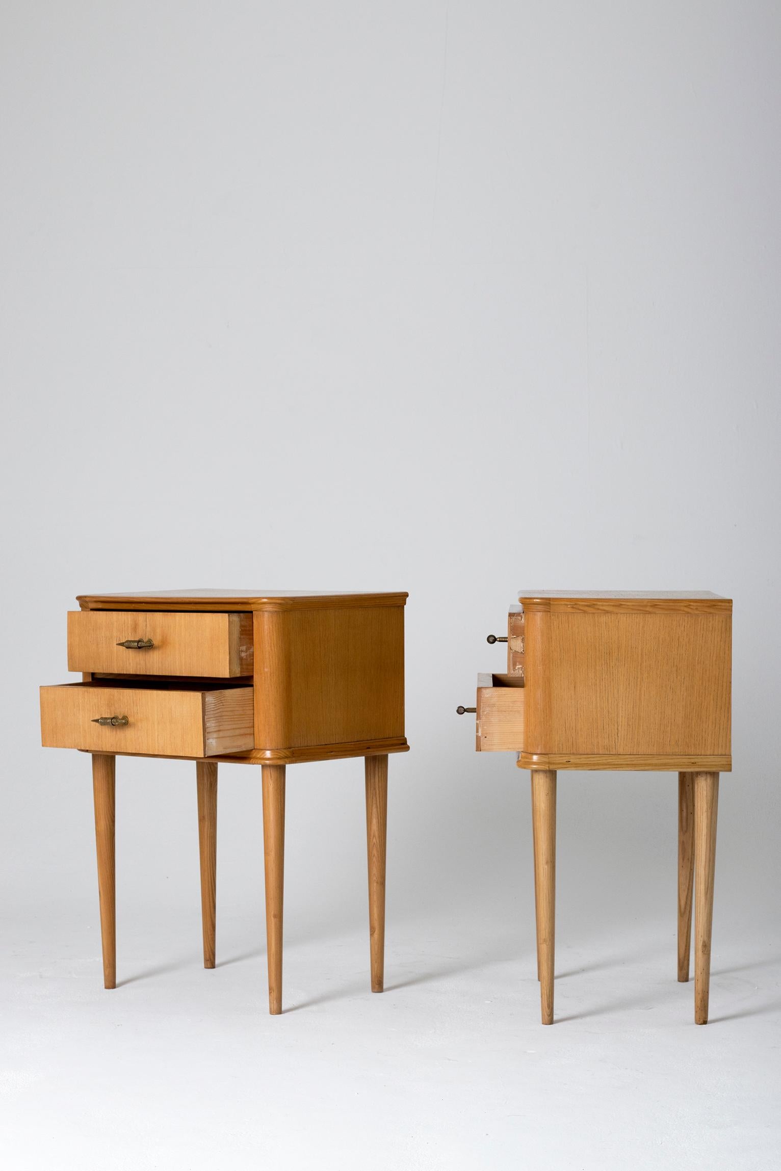 Pair of 1940s Oak Bedside Tables 1