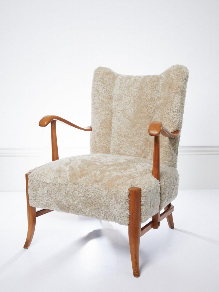 Mid-Century Modern Pair of 1940s Swedish Birch Wood Armchairs Upholstered in Mohawi Sheepskin For Sale