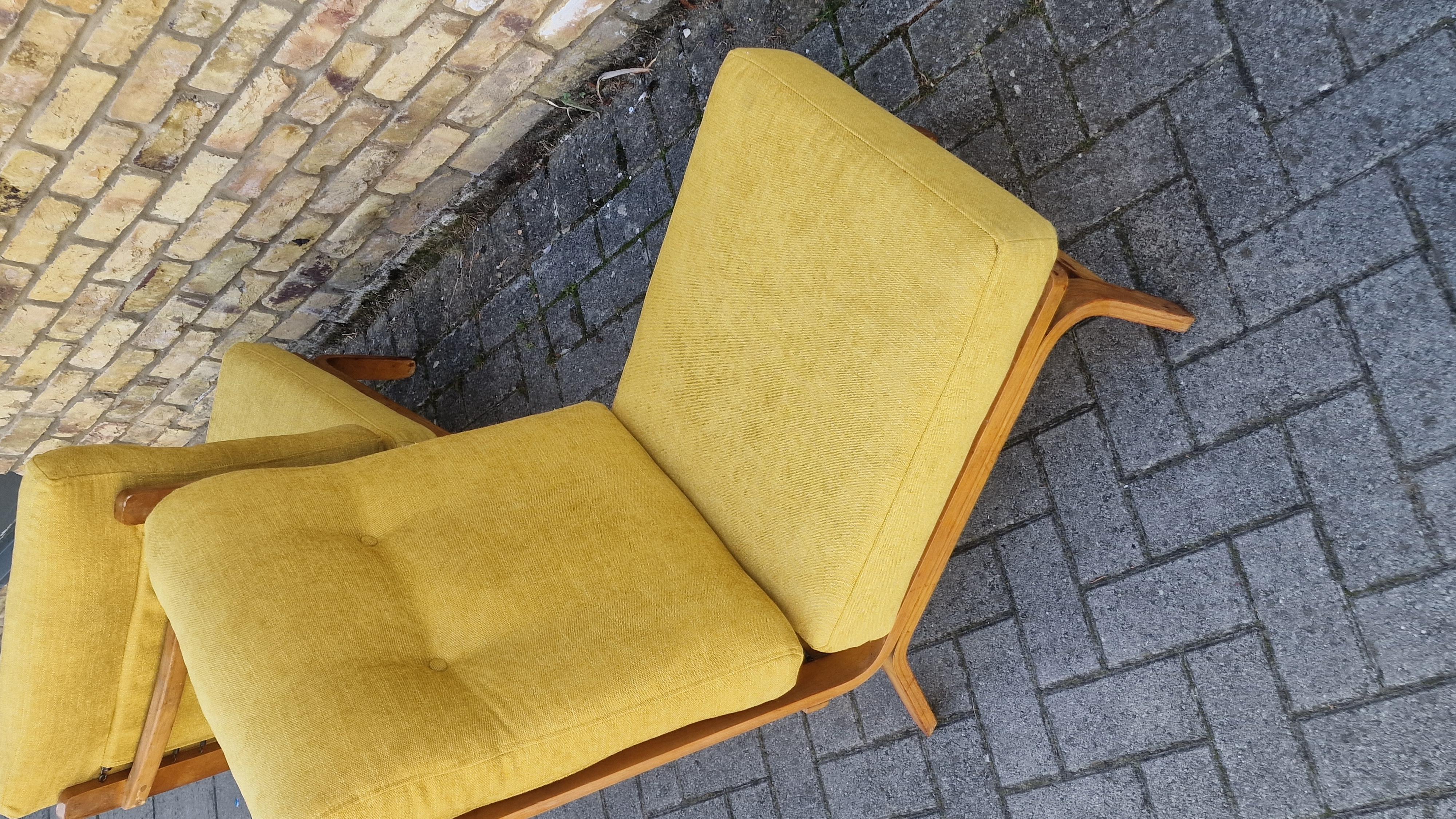British A pair of 1950s  armchairs by Eric Lyons For Sale