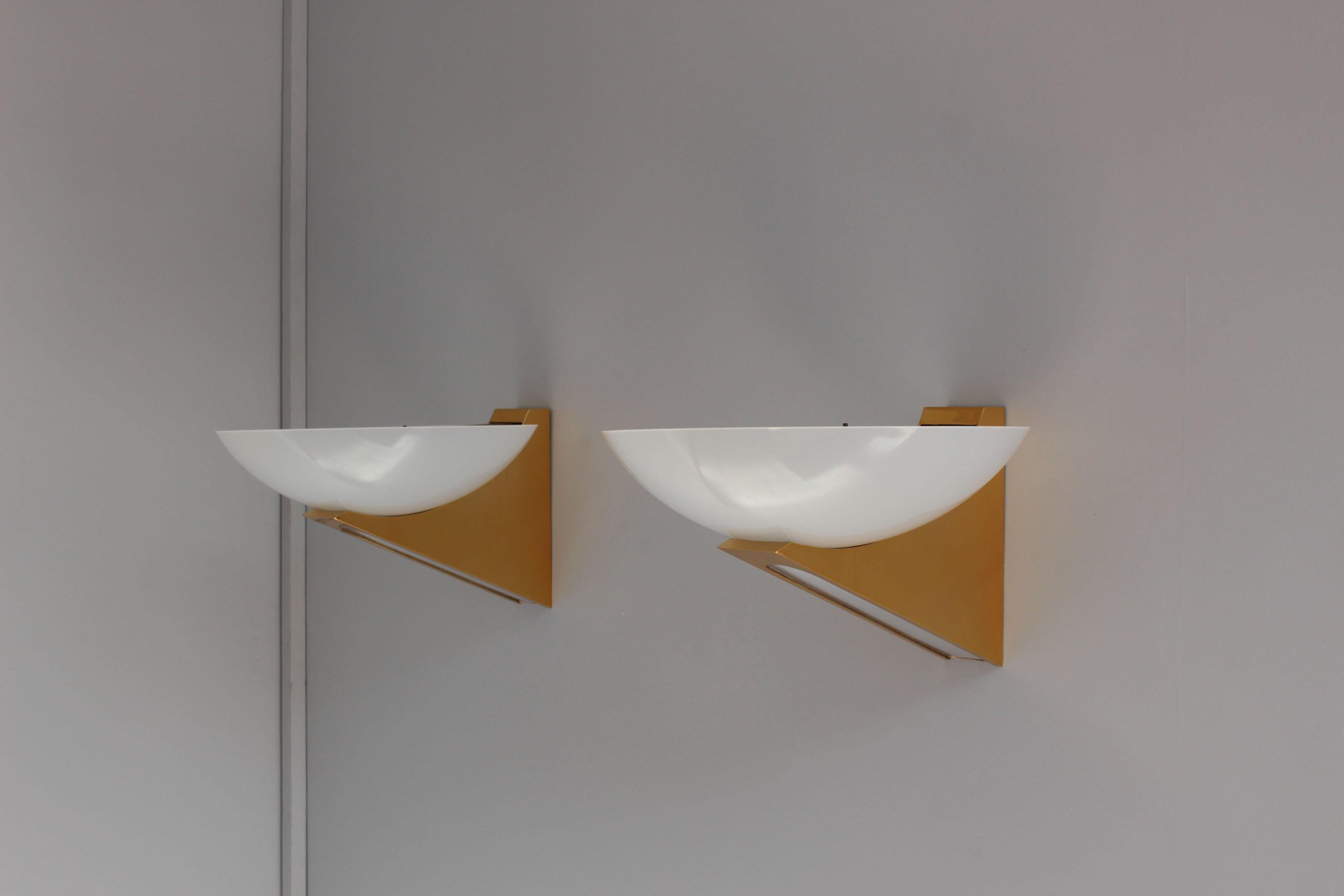 A Pair of 1950s Brass and Lucite Sconces For Sale 1