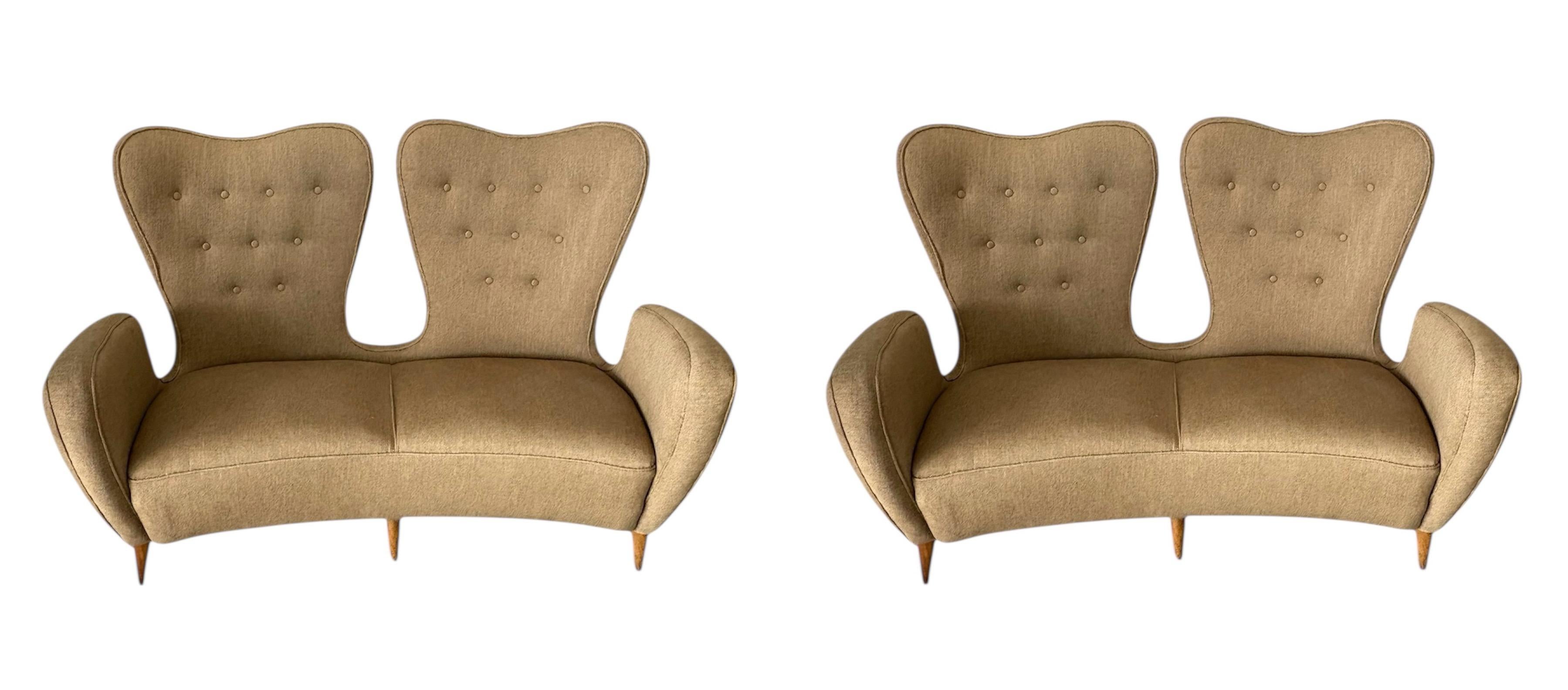A Pair of 1950s Italian  1950s sofas reupholstered in linen For Sale 5