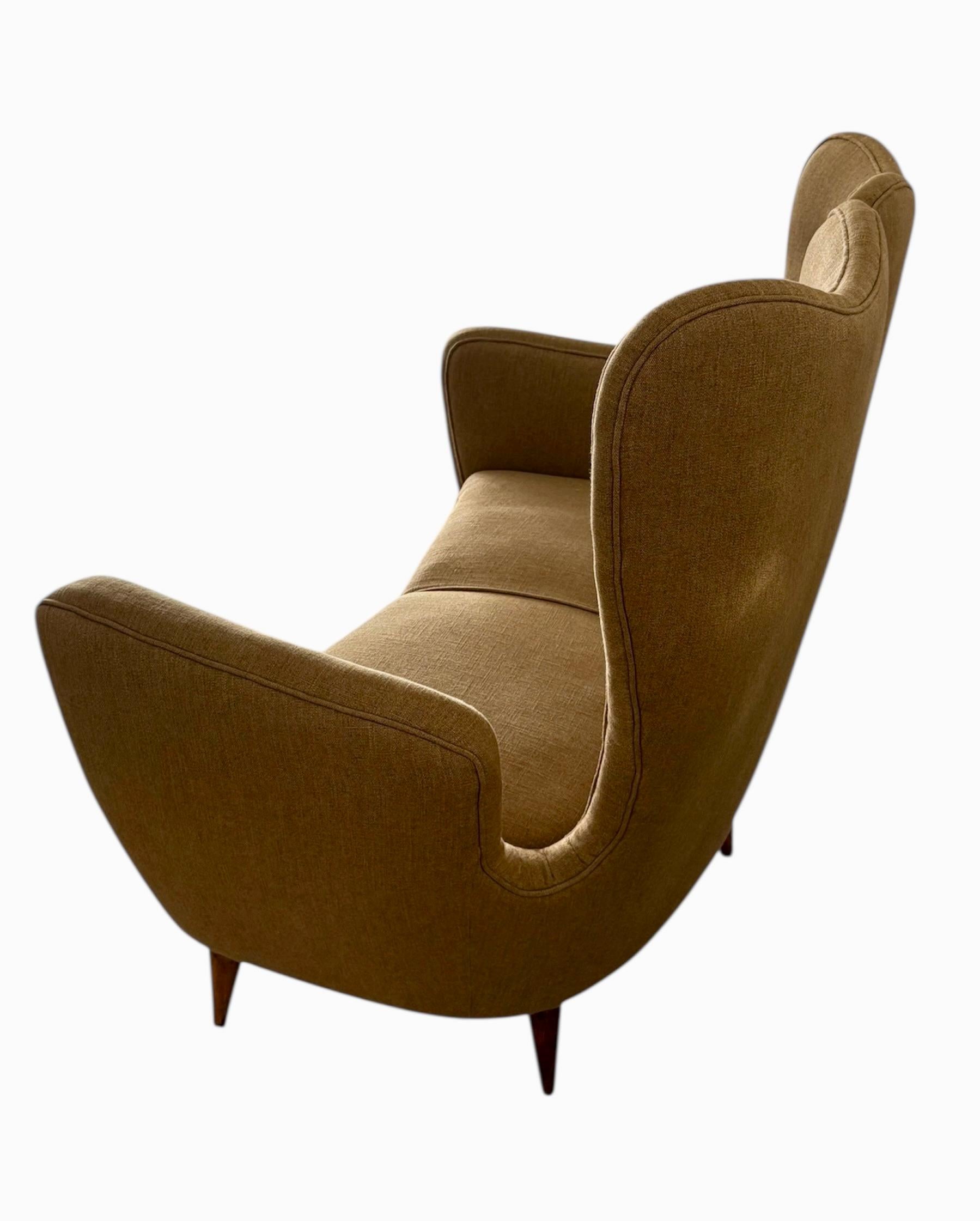A Pair of 1950s Italian  1950s sofas reupholstered in linen For Sale 1
