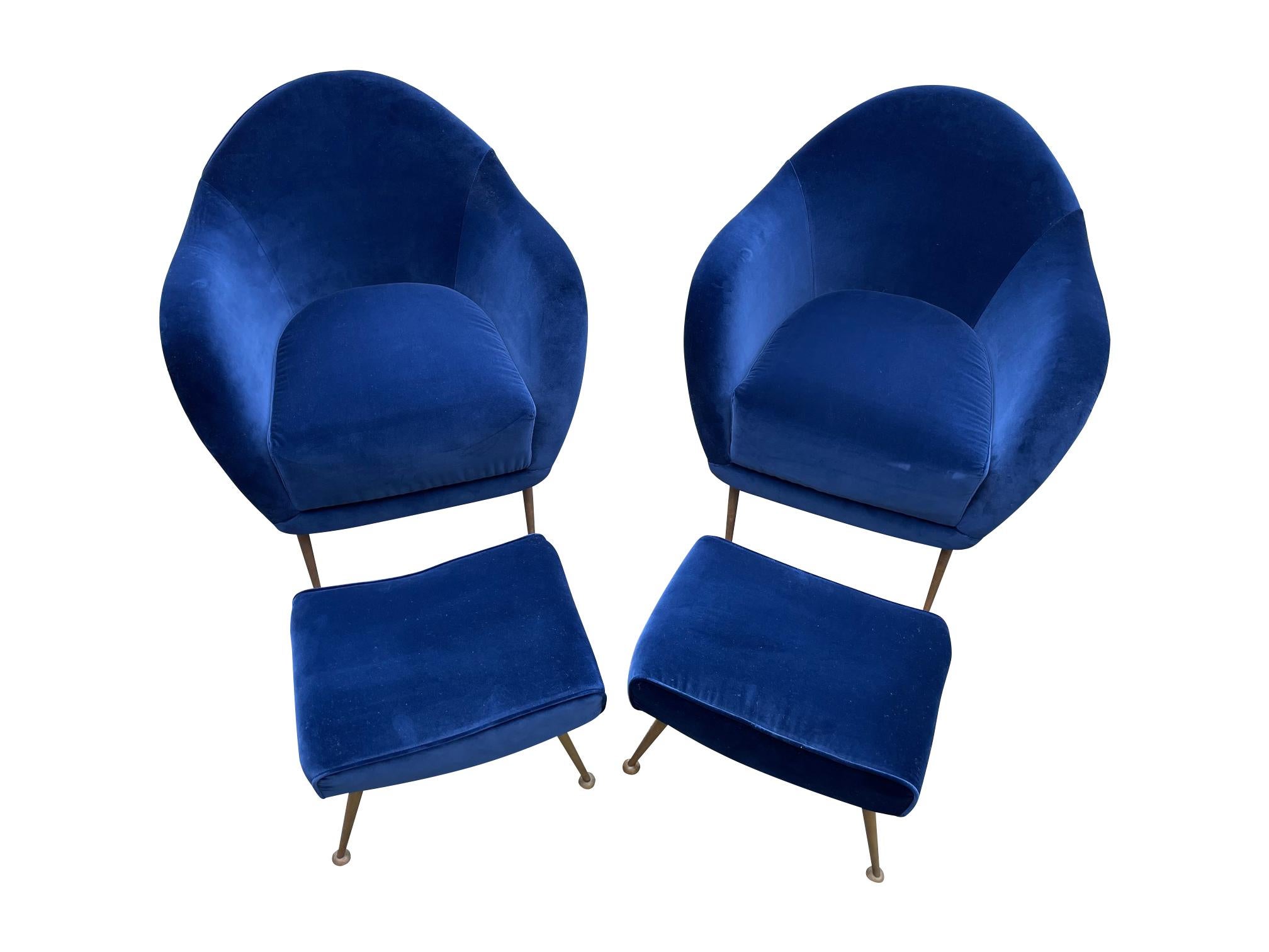 Mid-Century Modern Pair of 1950s Italian Armchairs with Matching Ottomans Reupholstered in Velvet