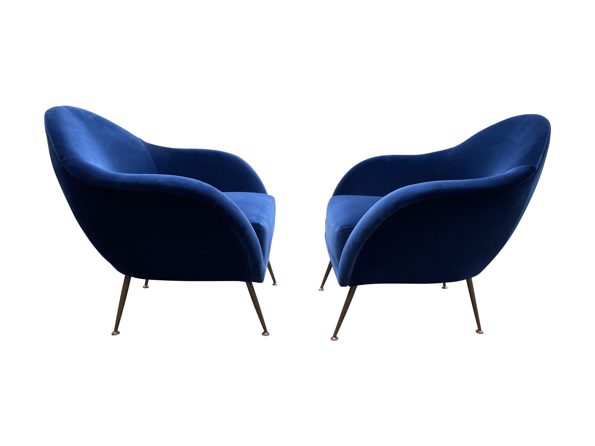 Mid-20th Century Pair of 1950s Italian Armchairs with Matching Ottomans Reupholstered in Velvet