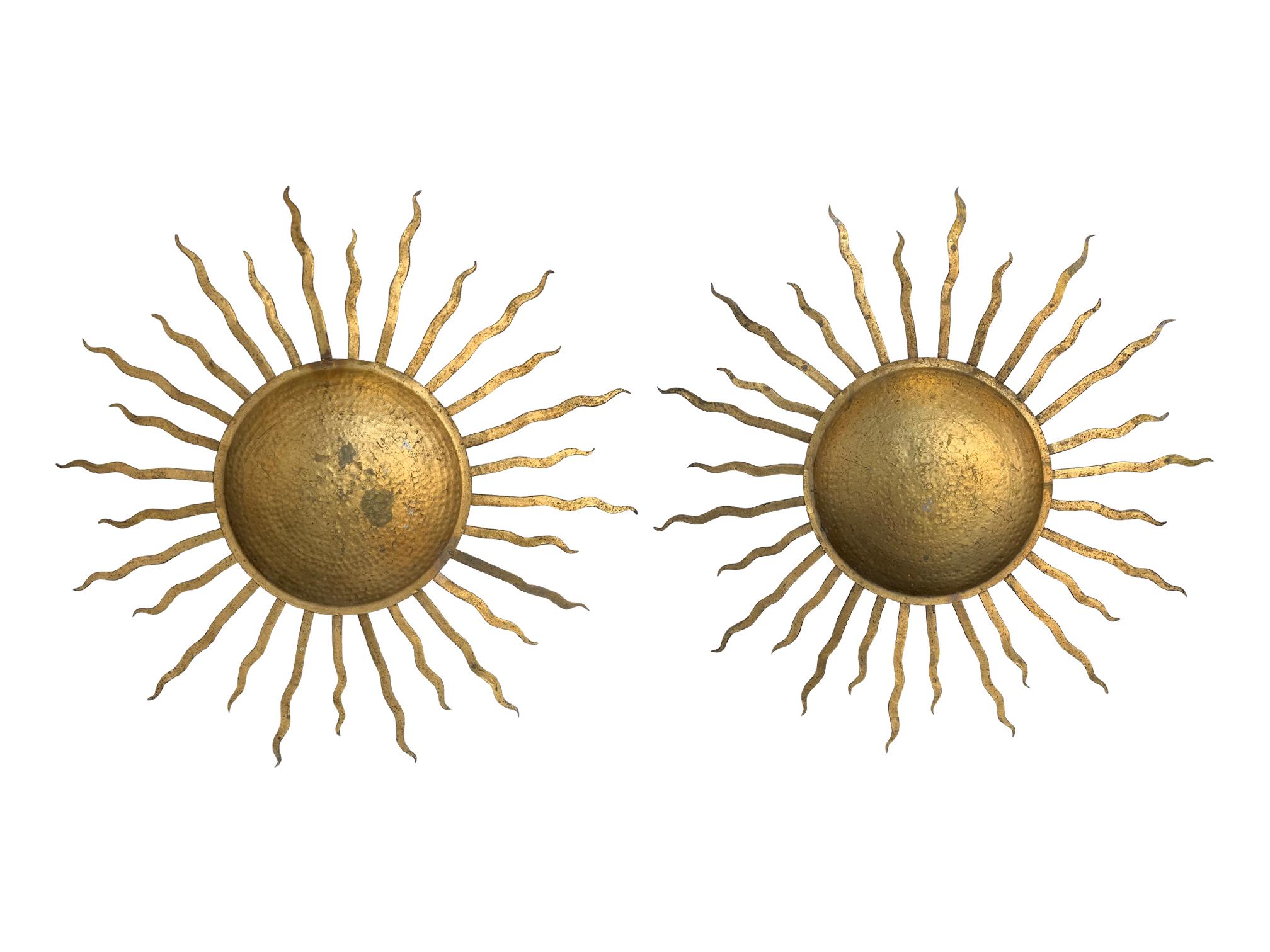 Pair of 1950s Large Wrought Iron Gilt Spanish Sunbursts Wall Sculptures In Good Condition In London, GB