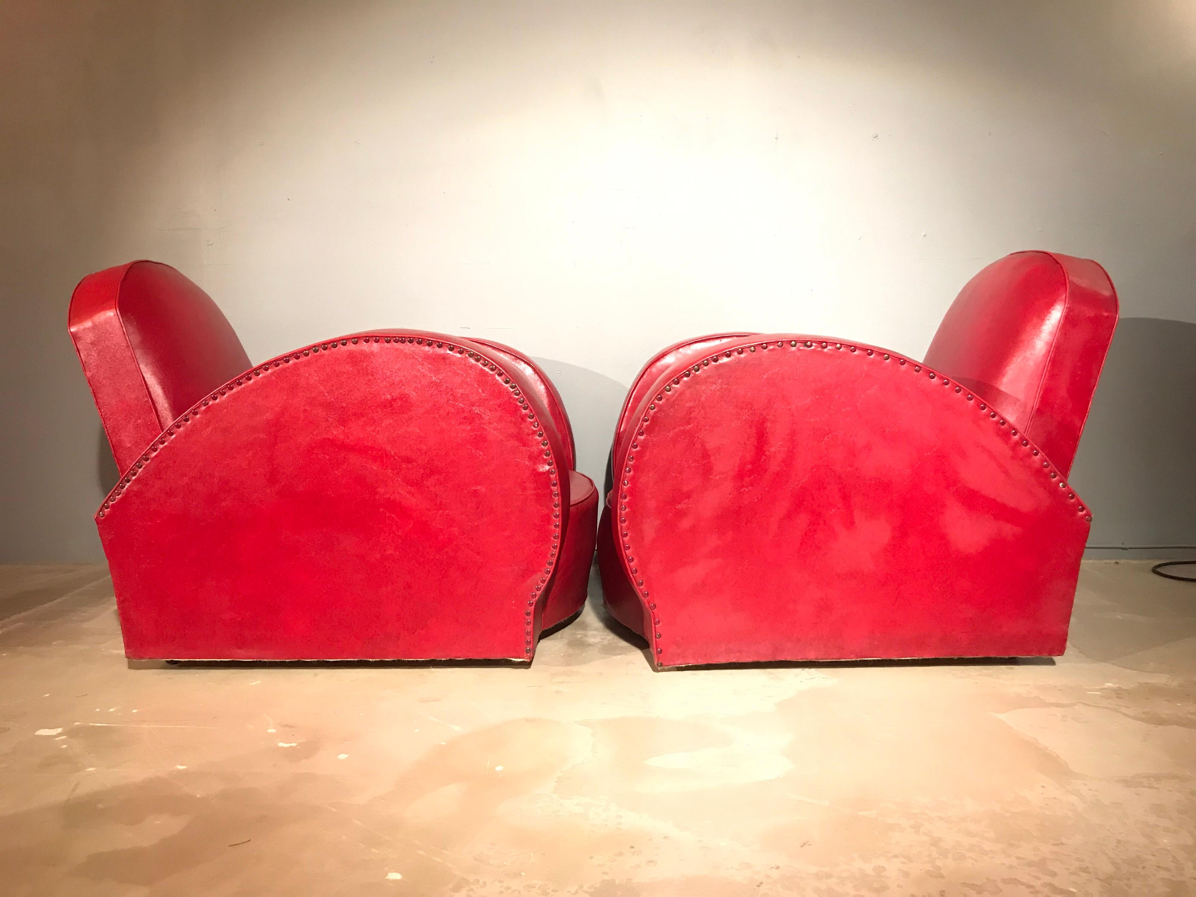 Brutalisme Paire de chaises longues en simili cuir des années 1950