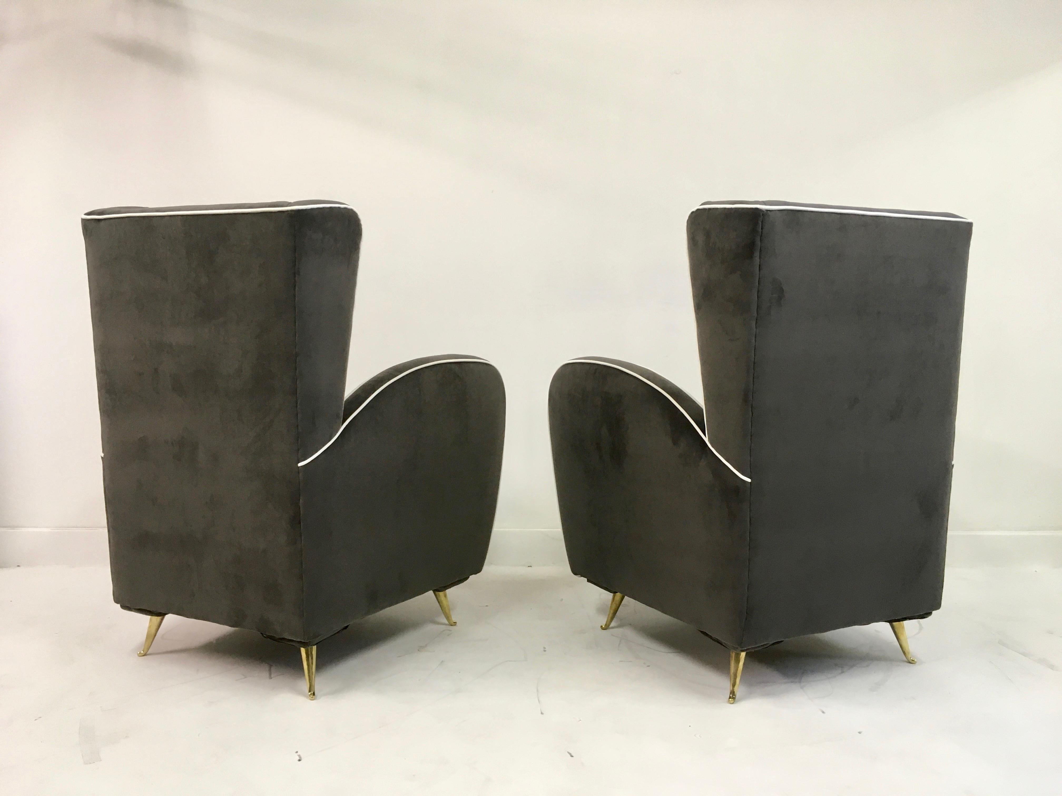 Pair of 1950s Midcentury Italian Armchairs in Grey Velvet 3