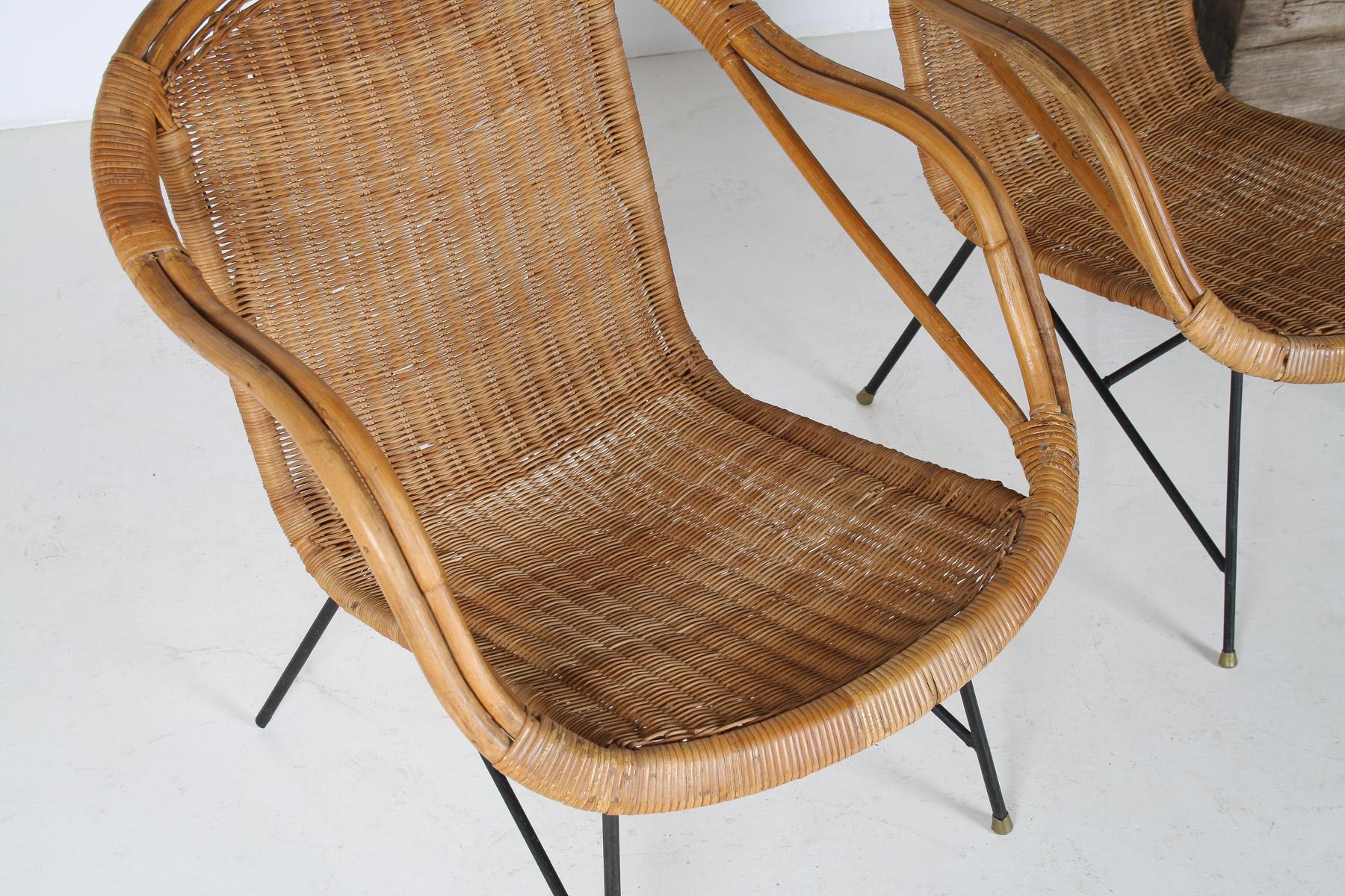 Paire de chaises panier en rotin du milieu du siècle dernier des années 1950 à la manière d'Arthur Umanoff en vente 6