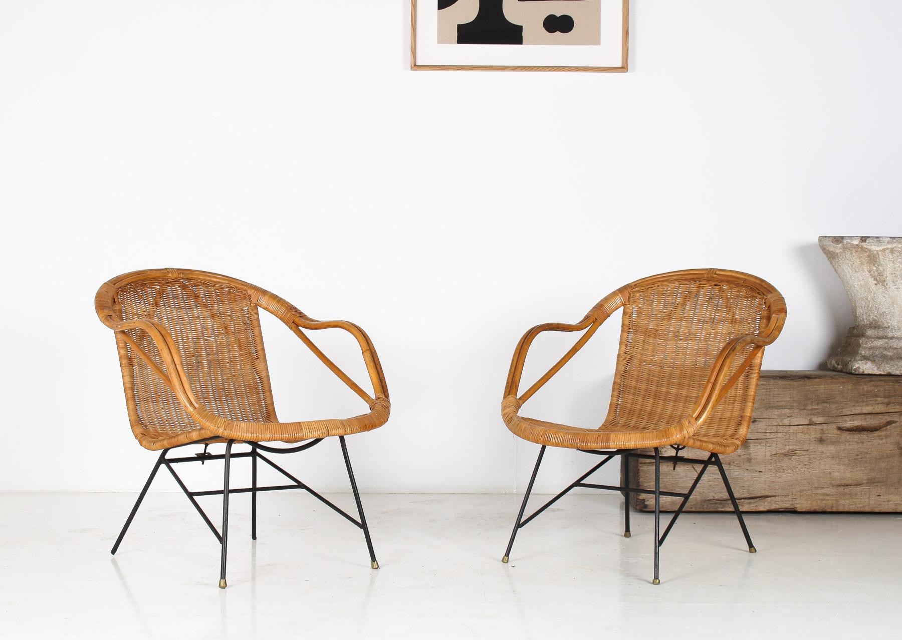Bambou Paire de chaises panier en rotin du milieu du siècle dernier des années 1950 à la manière d'Arthur Umanoff en vente