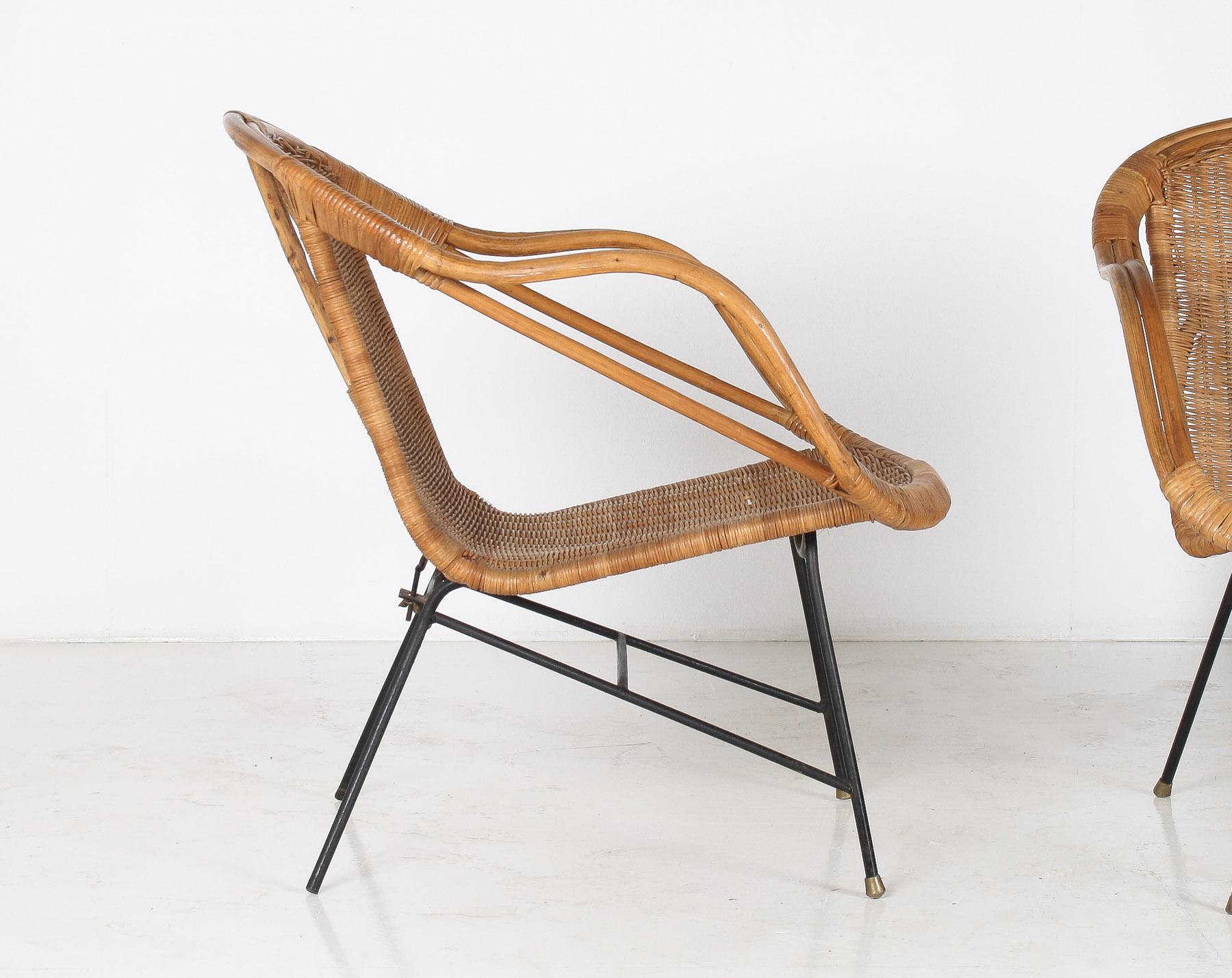 Paire de chaises panier en rotin du milieu du siècle dernier des années 1950 à la manière d'Arthur Umanoff en vente 2