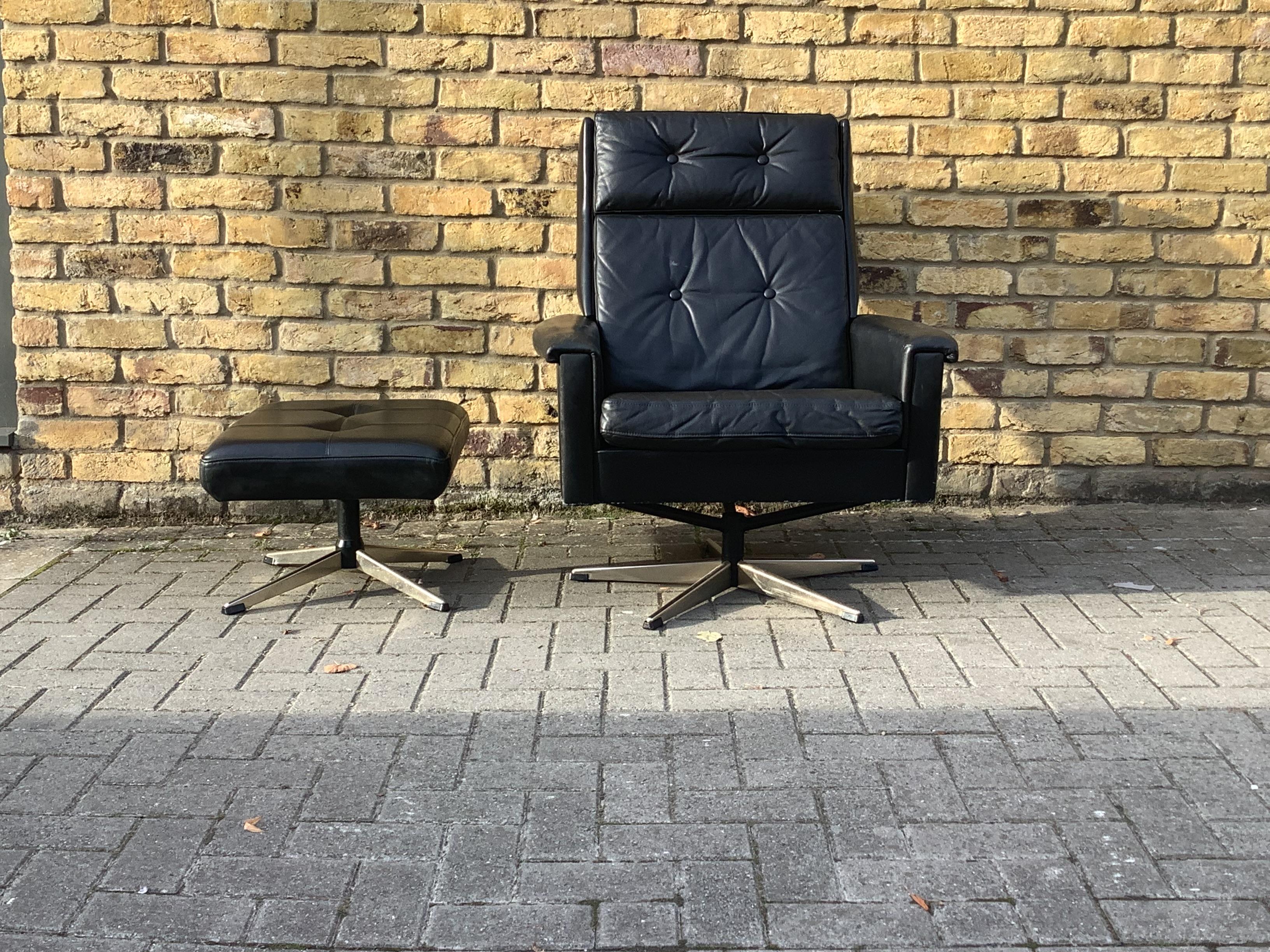 A pair of 1950’s restored  armchairs In Good Condition For Sale In London, Lambeth