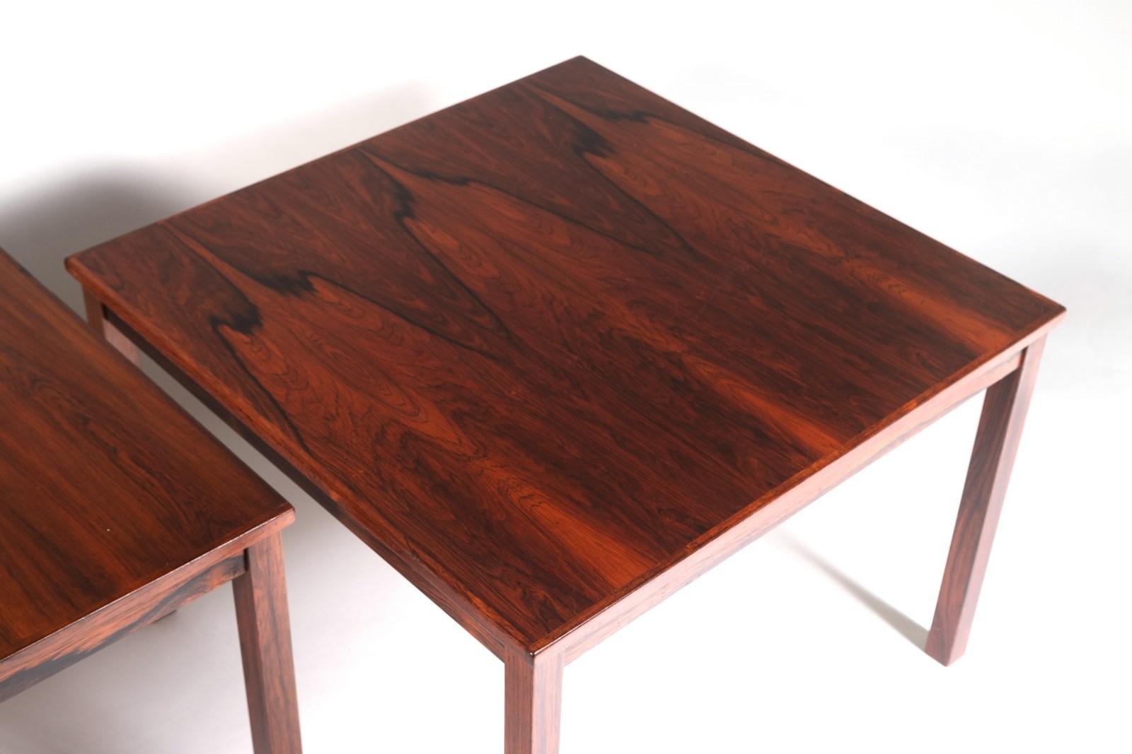 Paire de tables basses carrées danoises en bois de rose de style mi-siècle moderne, années 1960/70 en vente 1