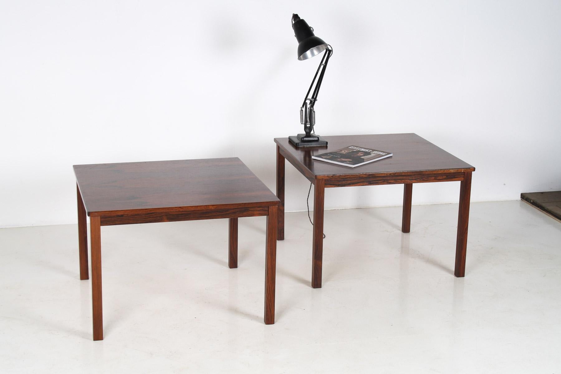 Danois Paire de tables basses carrées danoises en bois de rose de style mi-siècle moderne, années 1960/70 en vente