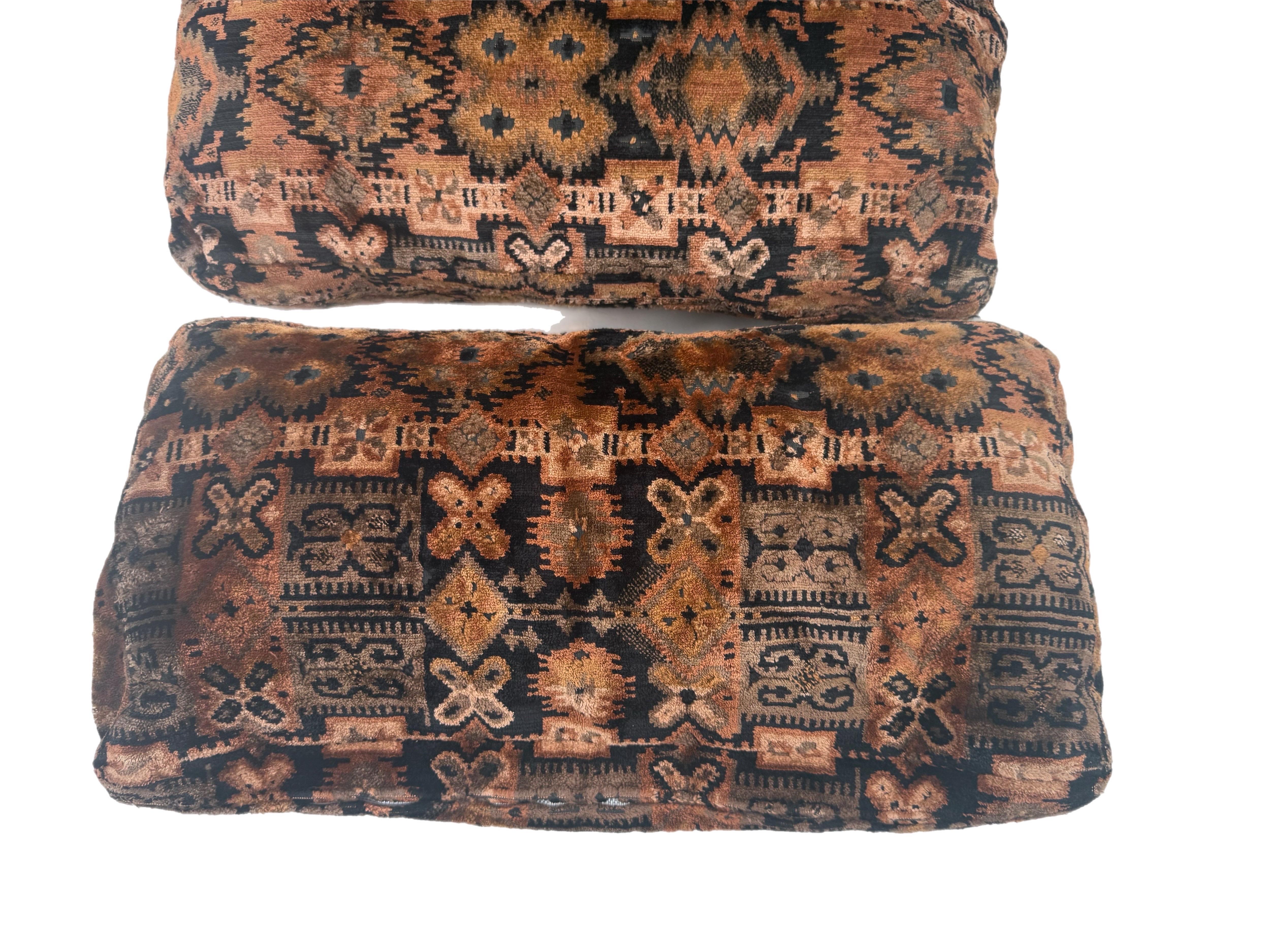 20th Century A pair of 1960's Jack Lenor Larson documented lumbar pillows For Sale