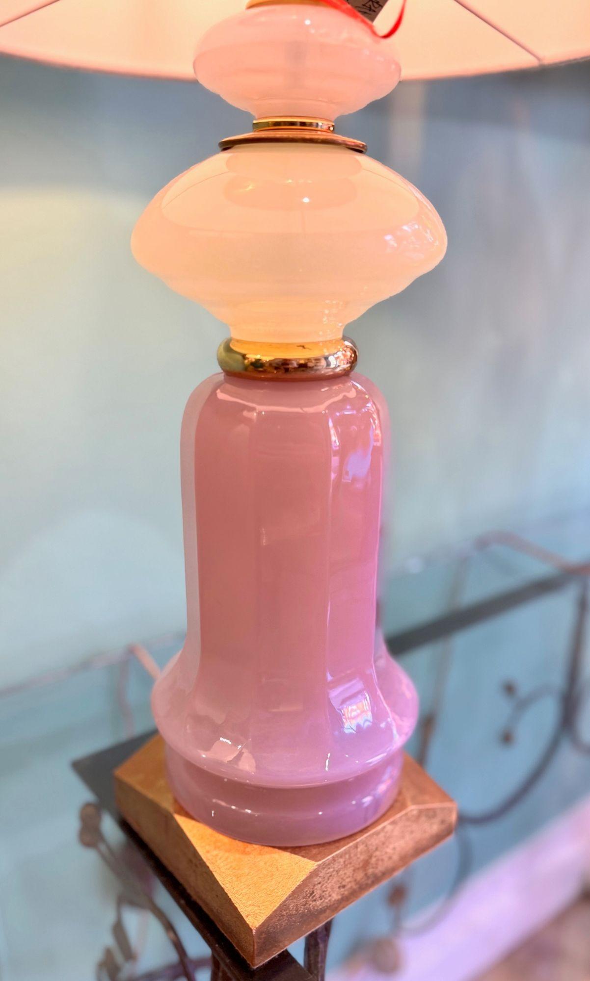 Coppia di lampade in vetro opalino di Murano color lavanda e verde degli anni '60, di Cenedese in vendita 4