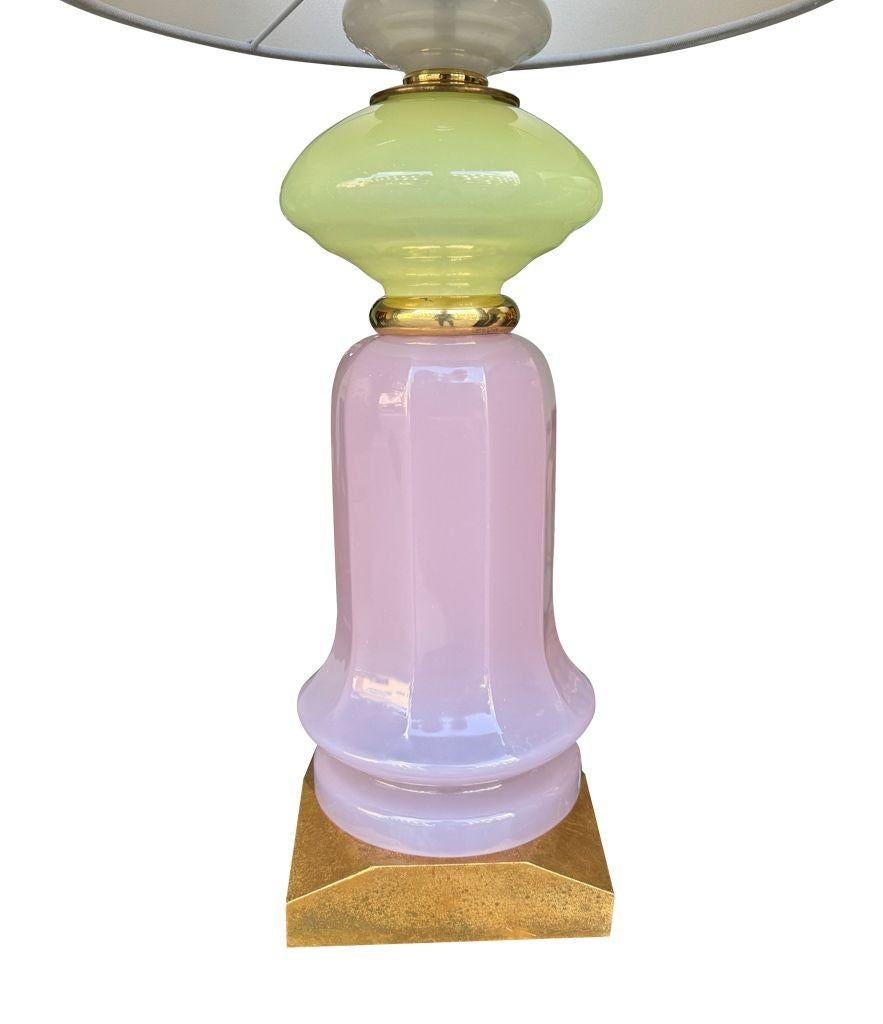 Coppia di lampade in vetro opalino di Murano color lavanda e verde degli anni '60, di Cenedese in vendita 5
