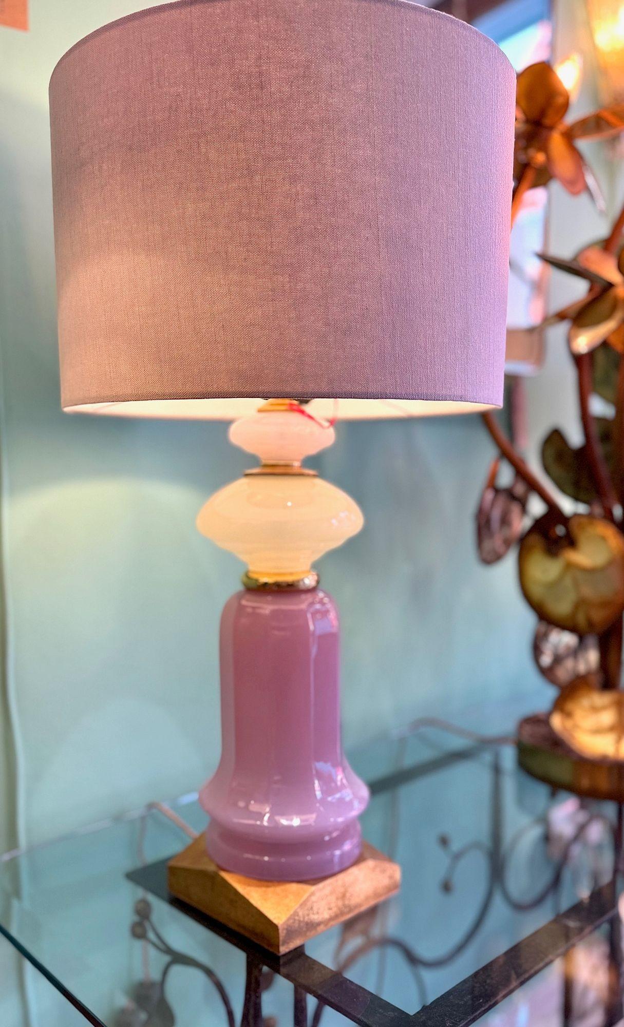 Coppia di lampade in vetro opalino di Murano color lavanda e verde degli anni '60, di Cenedese in vendita 6