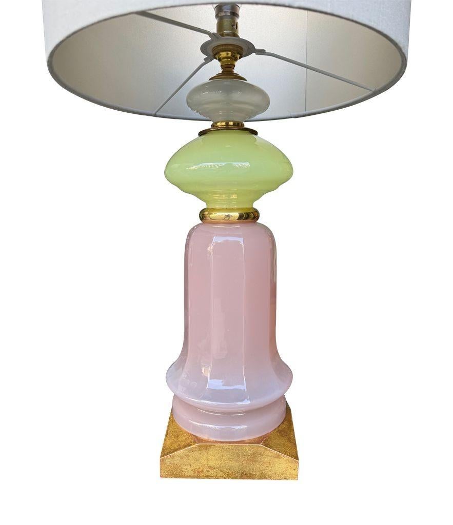 Coppia di lampade in vetro opalino di Murano color lavanda e verde degli anni '60, di Cenedese in vendita 7