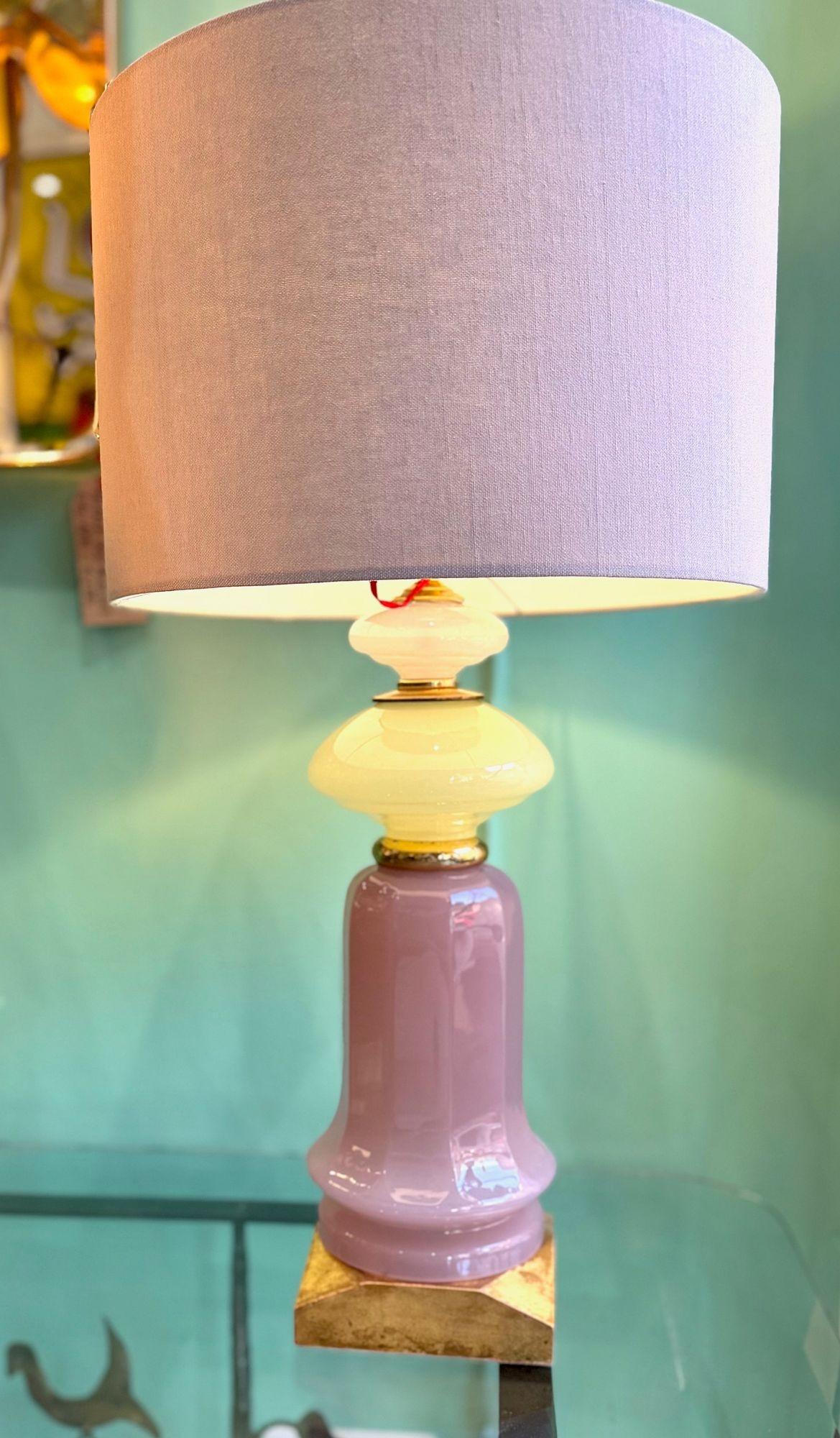 Coppia di lampade in vetro opalino di Murano color lavanda e verde degli anni '60, di Cenedese in vendita 9